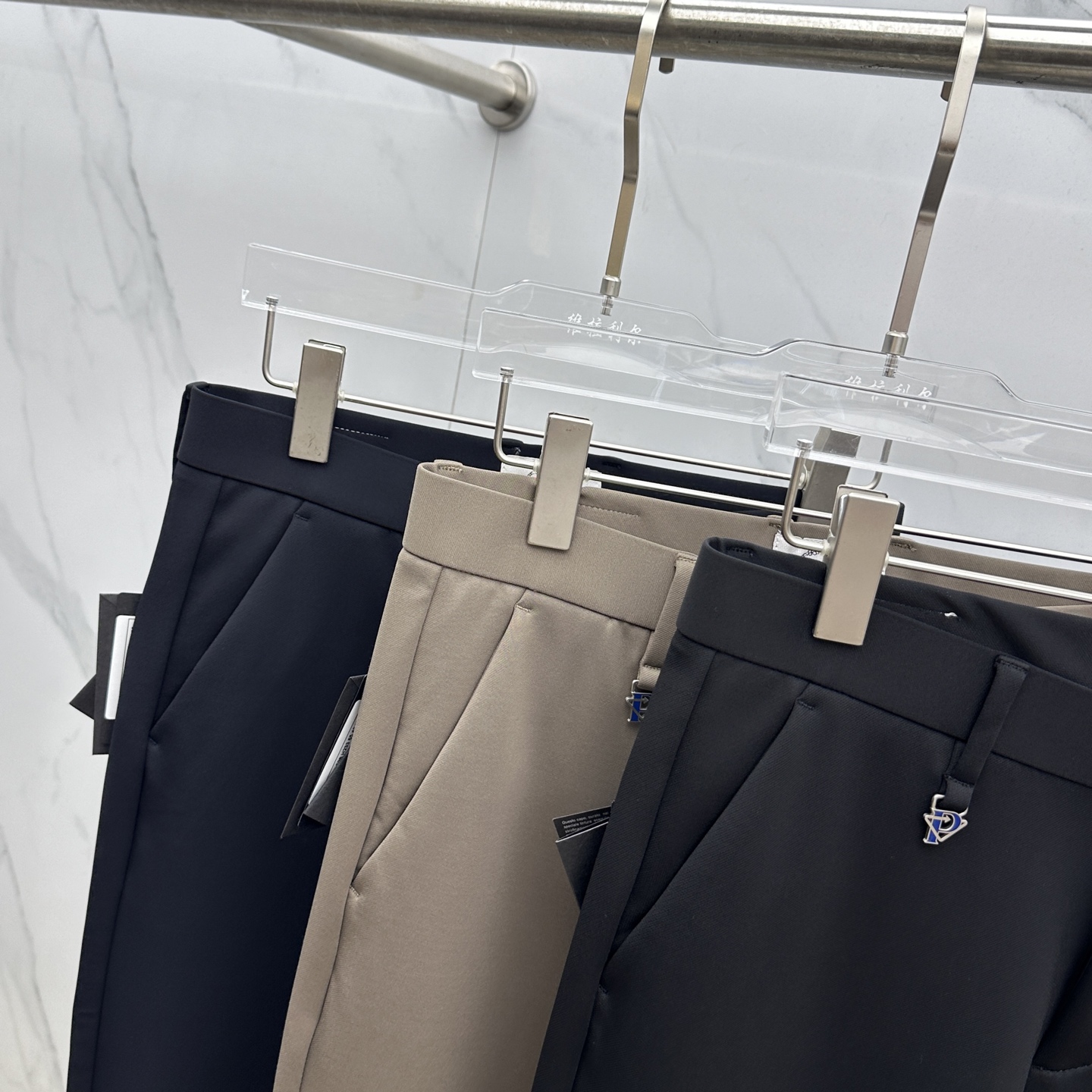 🆕Prad*普拉达 2025早秋新品休闲裤西裤，官网同步发售，裤身工艺设计，进口客供辅料、面料定制，代工