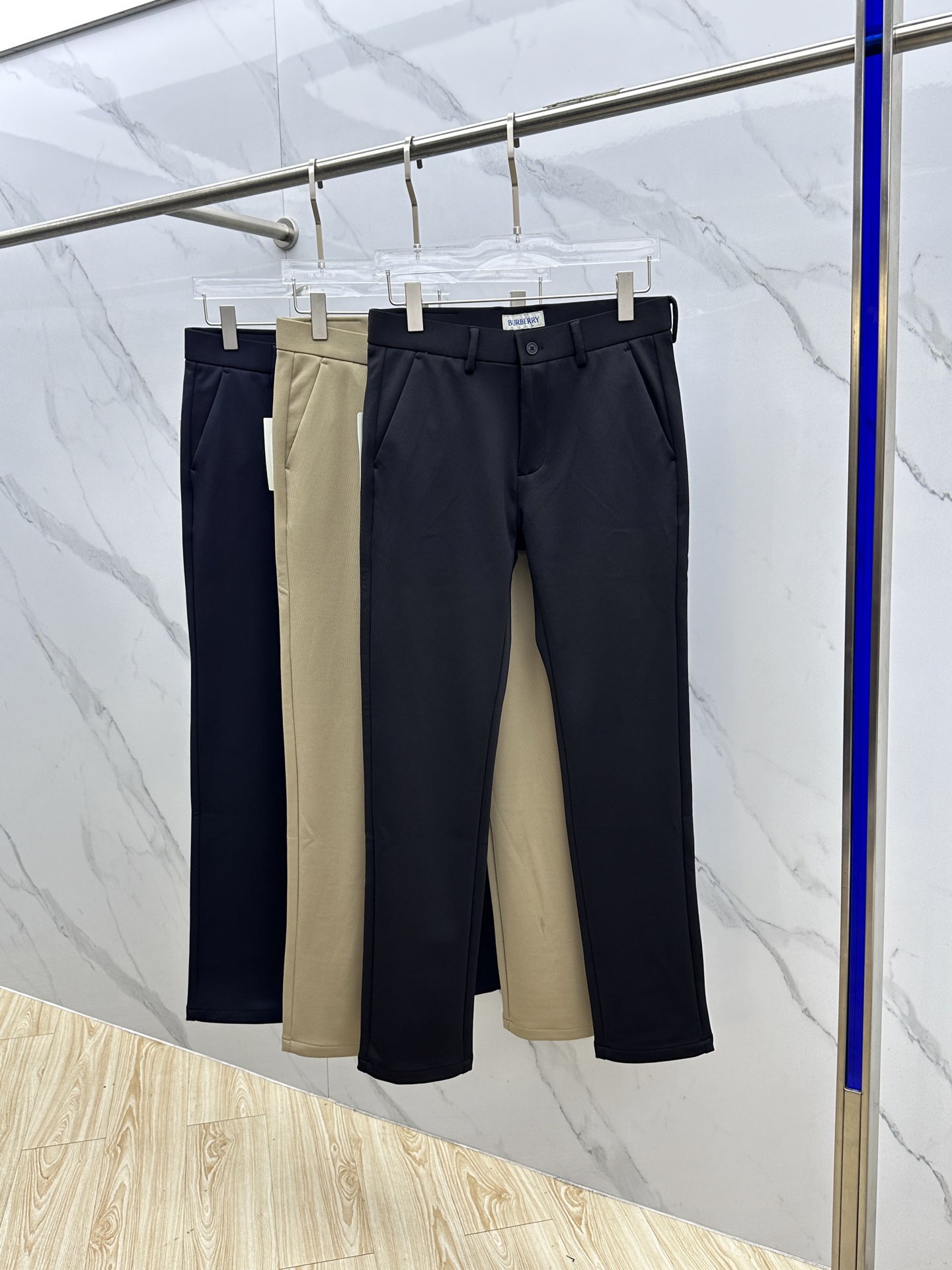 🆕Burberry*巴宝莉 2025早秋新品休闲裤西裤，官网同步发售，裤身工艺设计，进口客供辅料、面料定