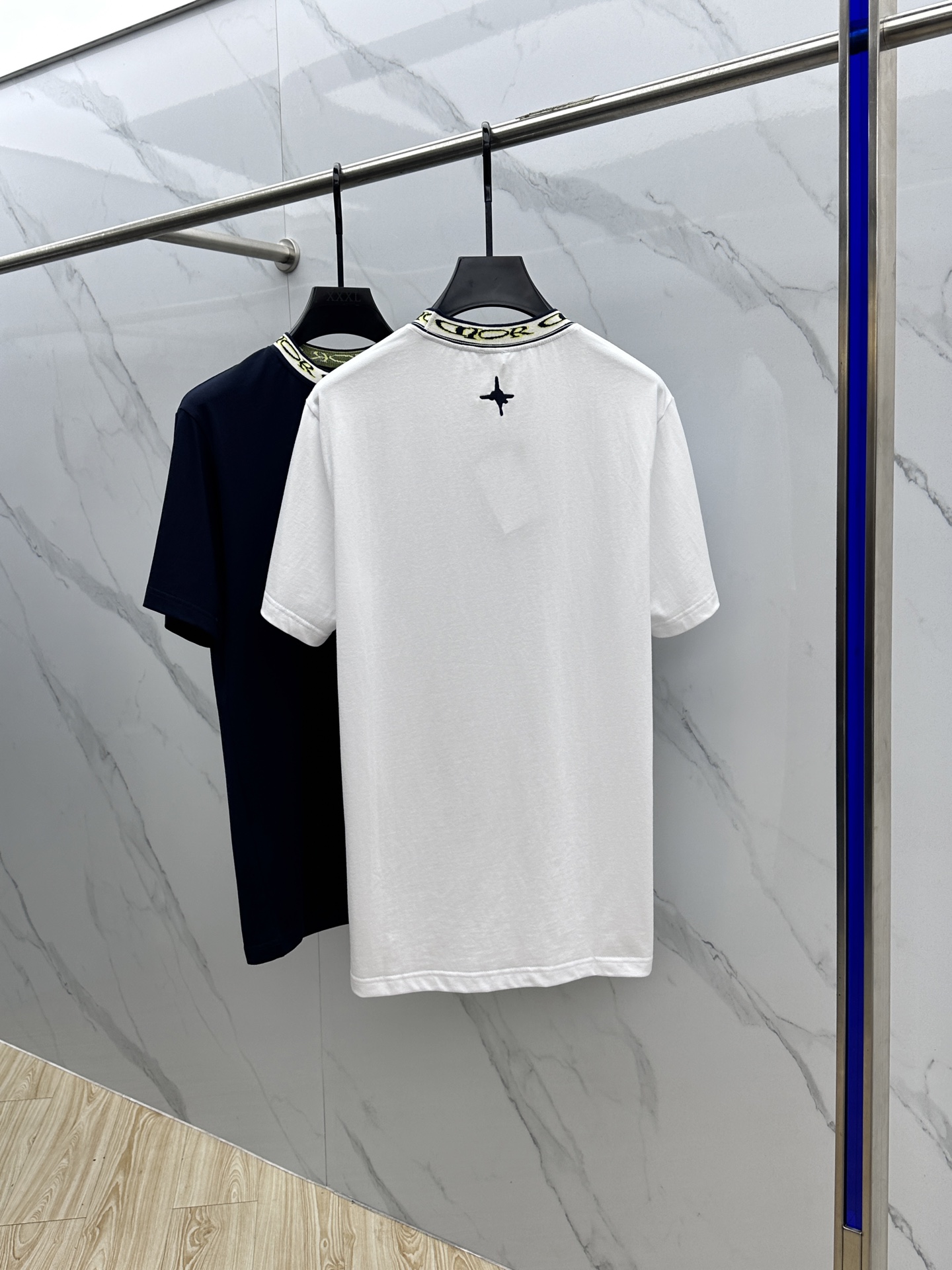  🆕Dior*迪奥 2025新款 联名Hlton白色短袖T恤，2025秋季限定款，男女同款，纯棉平纹针织