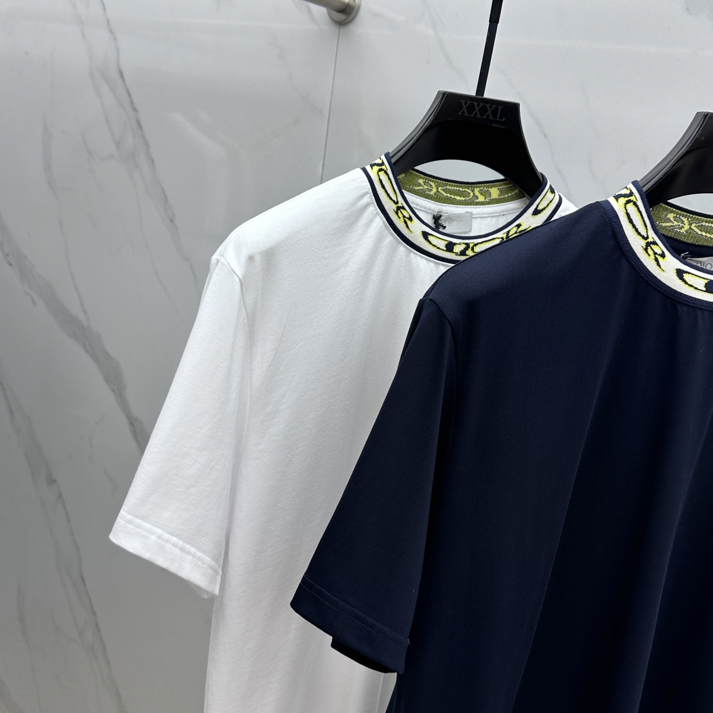  🆕Dior*迪奥 2025新款 联名Hlton白色短袖T恤，2025秋季限定款，男女同款，纯棉平纹针织