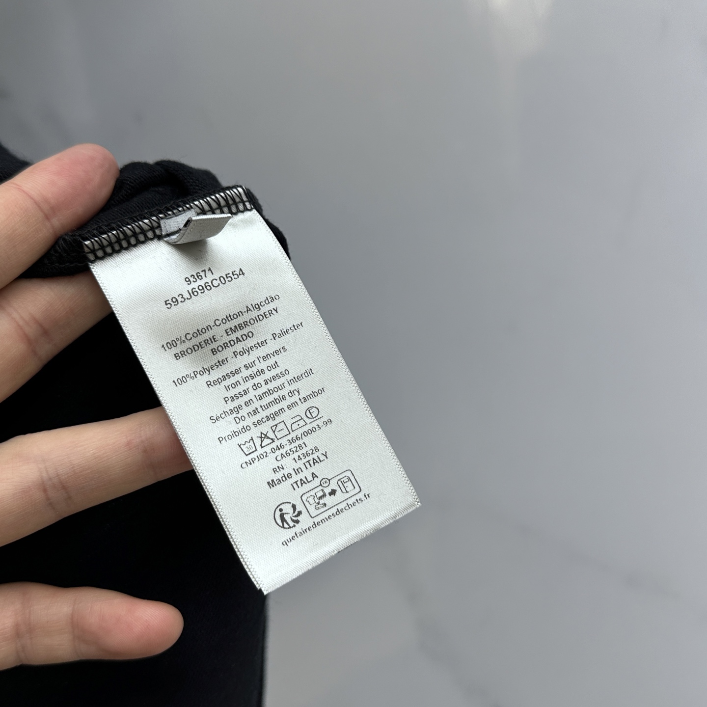  🆕Dior*迪奥 25SS新款宽松版型T 恤 白色棉质竹节平纹针织面料 这款 T 恤是二零二五秋季系列