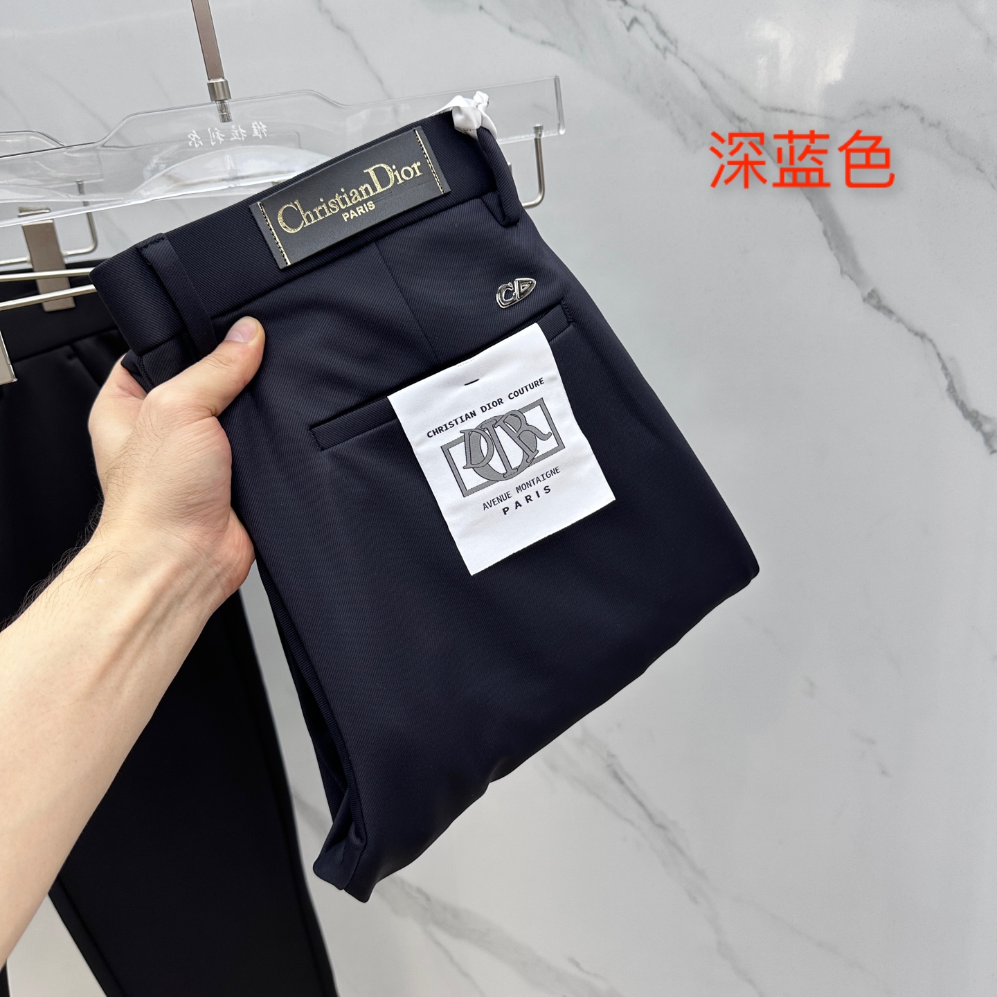 NO:482217,Dior*Dior 2025 early autumn new casual pants and trousers, released simultaneously on the official website, trouser body craft design, imported customer-supplied auxiliary materials, fabric customization, and OEM products are free of inspection!  Every detail is the ultimate, the original hardware accessories are trendy and stylish, and they are a must-have item for trendy people!  Original AX production!  Number of codes 29-40 has 35 no 37. 39, dior, dior, alexander wang19860909Dior*迪奥 2025早秋新品休闲裤西裤,官网同步发售,裤身工艺设计,进口客供辅料、面料定制,代工厂出品免检！每个细节做到极致,原版五金配件,潮范十足、上身有型帅气,潮人必备单品！ AX原单出品！ 码数29-40有35无37. 39,,dior,dior,alexander wang,Men's clothing