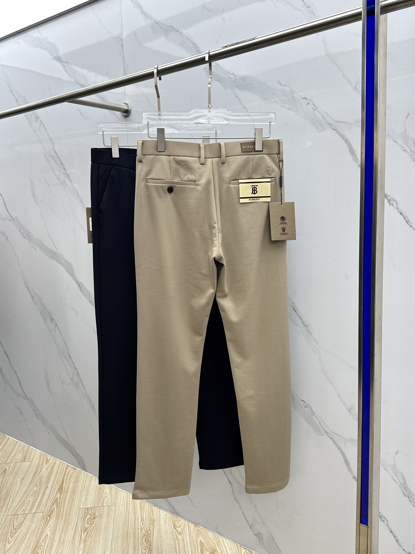 🆕Burberry*巴宝莉 2025早秋新品休闲裤西裤，官网同步发售，裤身工艺设计，进口客供辅料、面料定