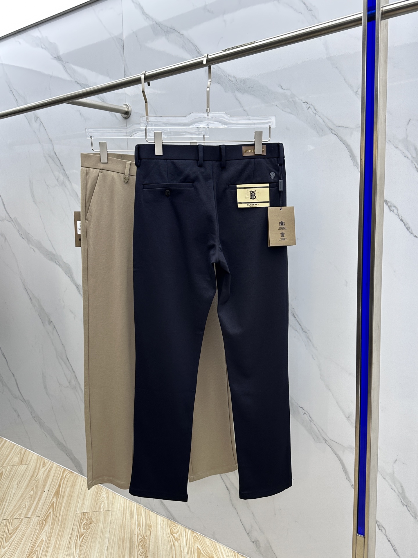 🆕Burberry*巴宝莉 2025早秋新品休闲裤西裤，官网同步发售，裤身工艺设计，进口客供辅料、面料定