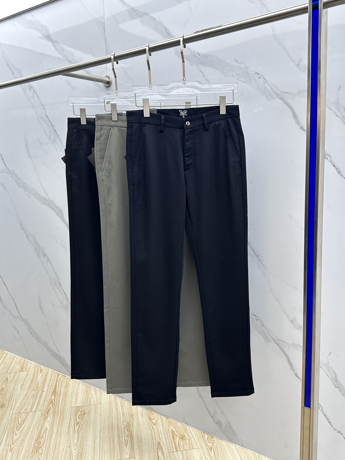 🆕Prad*普拉达 2025早秋新品休闲裤西裤，官网同步发售，裤身工艺设计，进口客供辅料、面料定制，代工