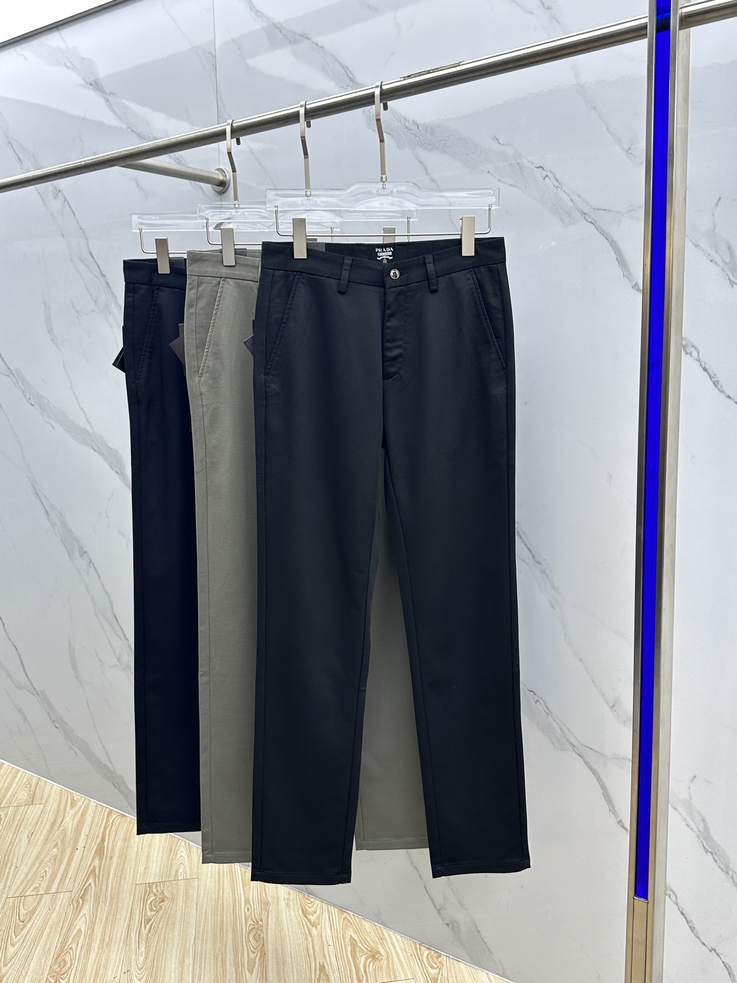 🆕Prad*普拉达 2025早秋新品休闲裤西裤，官网同步发售，裤身工艺设计，进口客供辅料、面料定制，代工