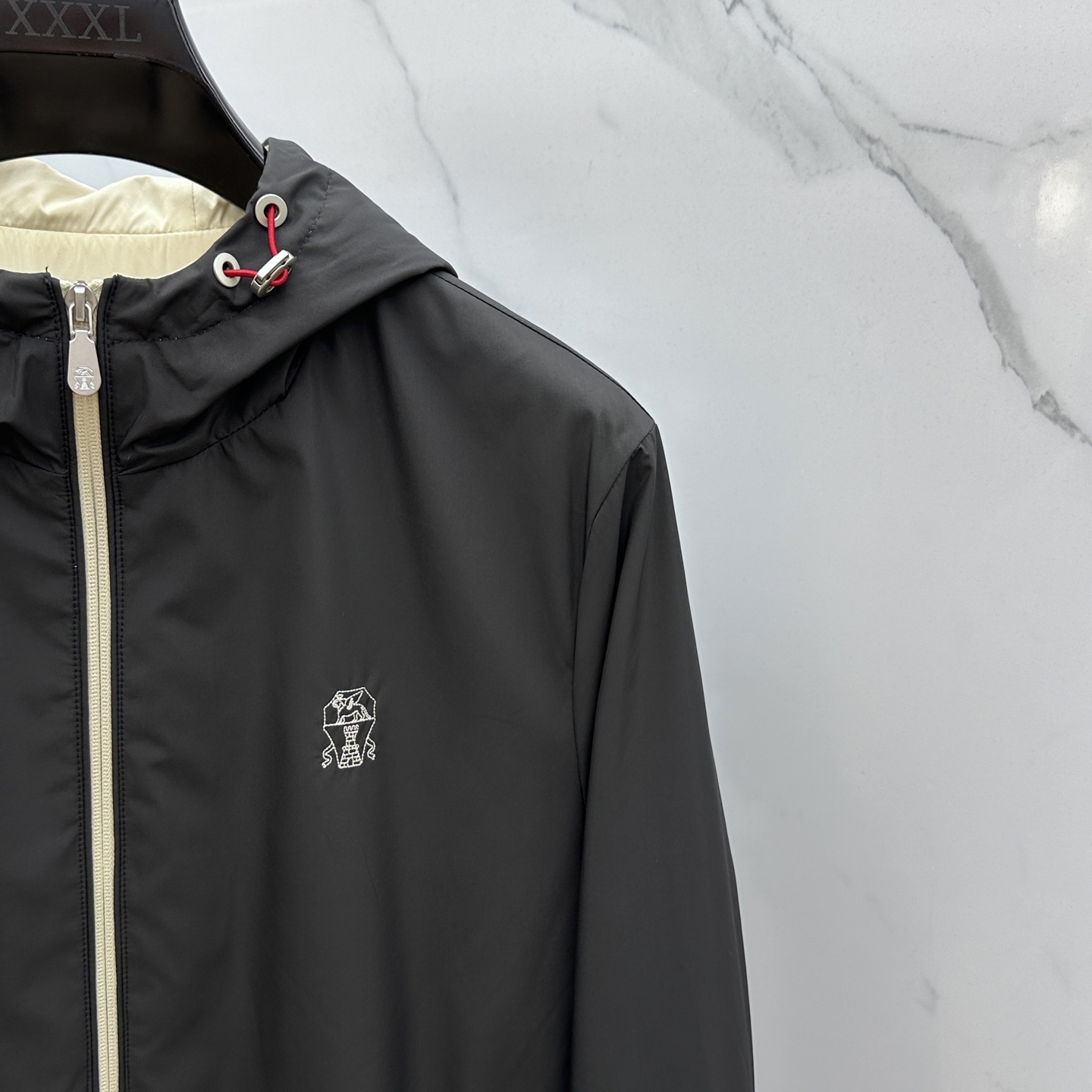 。 🆕BC 2025ss早秋新款 BC连帽夹克外套，帽不可拆，秋季爆款外套，颗粒绒面料穿上就是舒适自在又