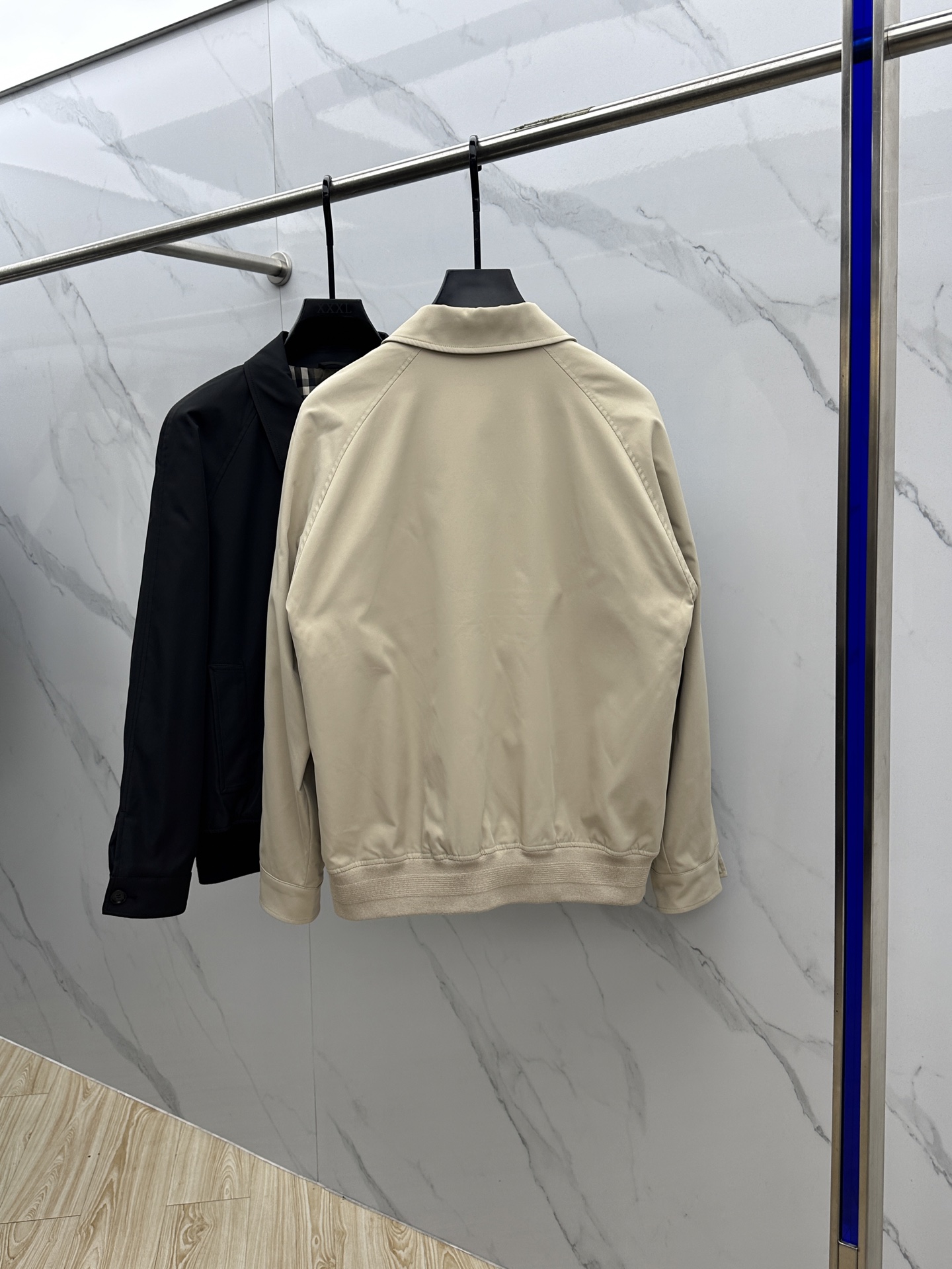 🆕Burberry*巴宝莉 2025ss早秋新款 巴宝莉翻领夹克外套，秋季爆款外套，格子内里，战马刺绣款