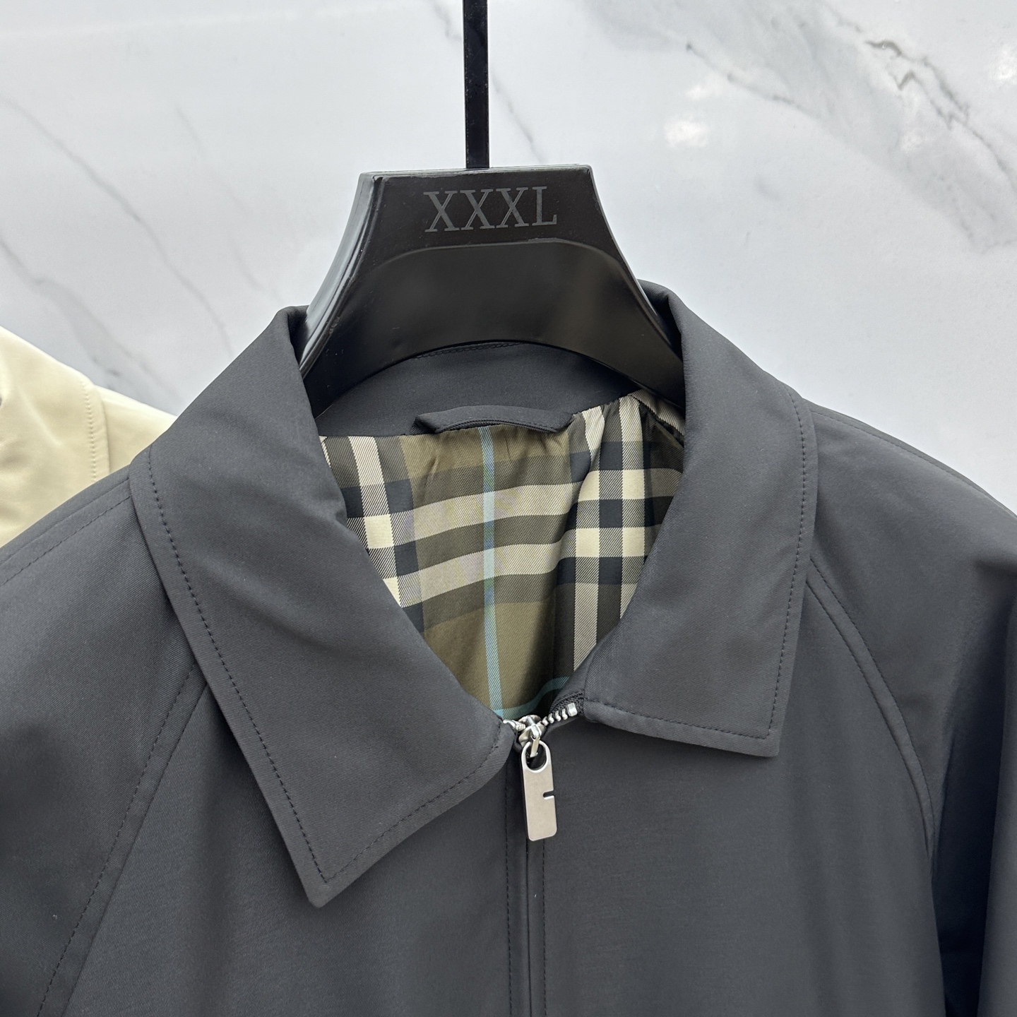 🆕Burberry*巴宝莉 2025ss早秋新款 巴宝莉翻领夹克外套，秋季爆款外套，格子内里，战马刺绣款