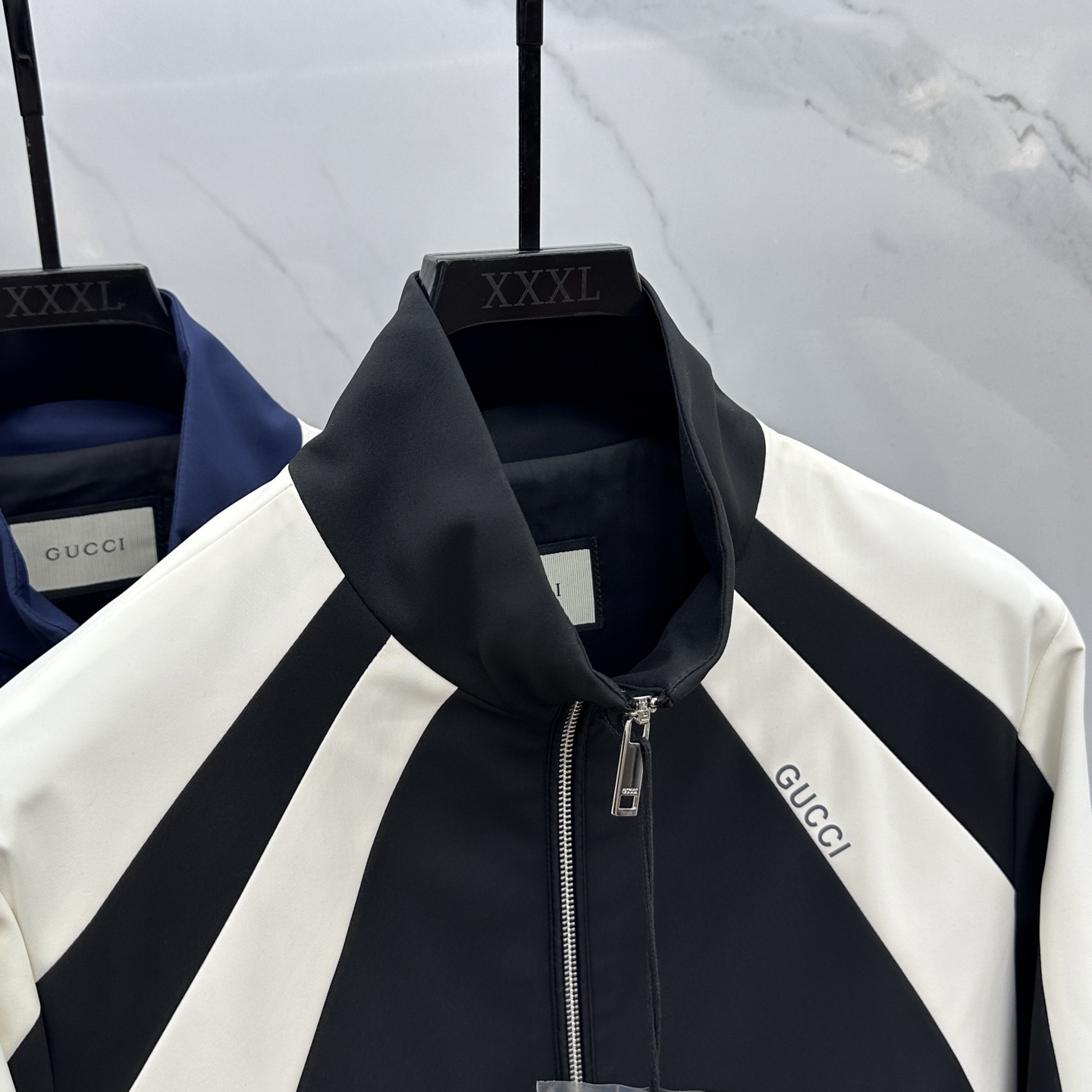 🆕Gucci*古驰 2025ss早秋新款男装 古驰立领夹克外套，logo印花，秋季爆款外套，颗粒绒面料穿