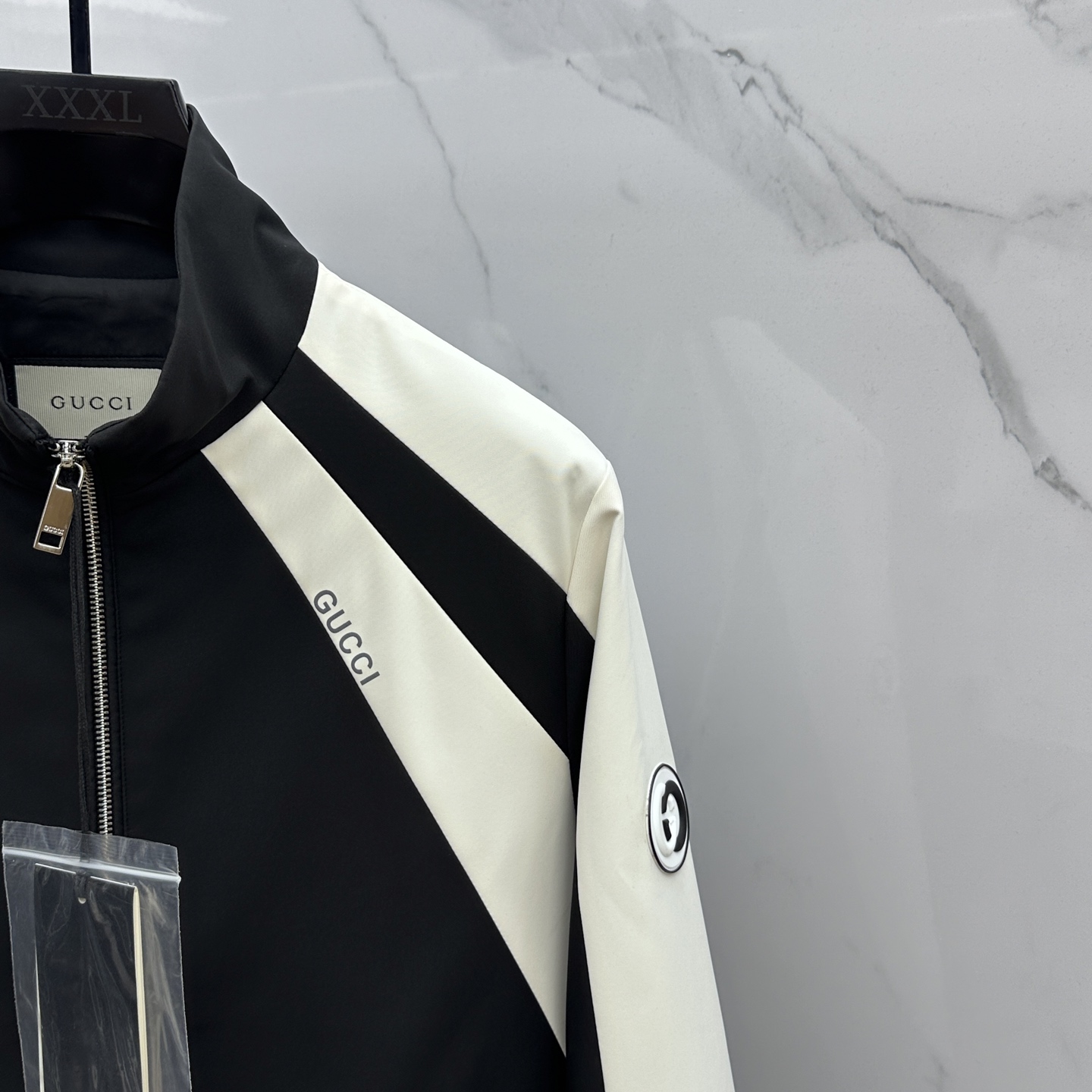 🆕Gucci*古驰 2025ss早秋新款男装 古驰立领夹克外套，logo印花，秋季爆款外套，颗粒绒面料穿