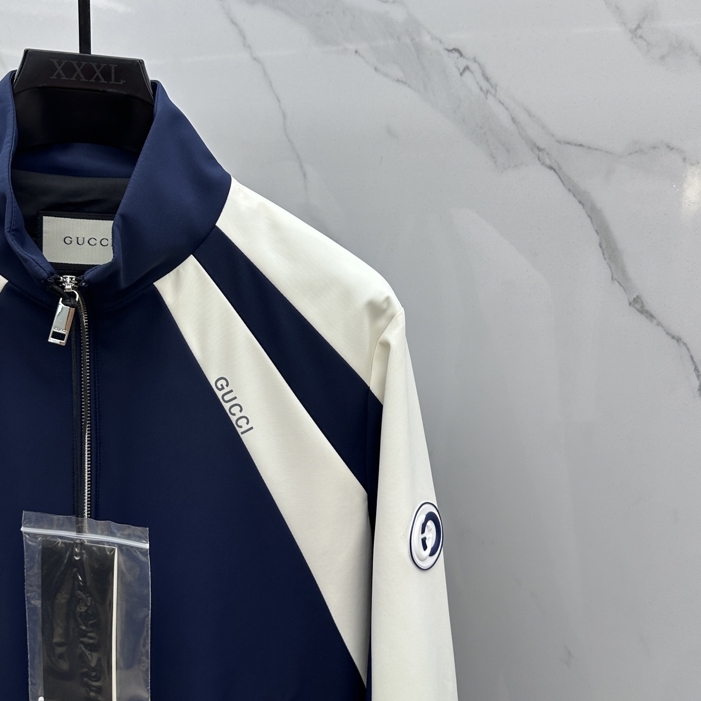 🆕Gucci*古驰 2025ss早秋新款男装 古驰立领夹克外套，logo印花，秋季爆款外套，颗粒绒面料穿