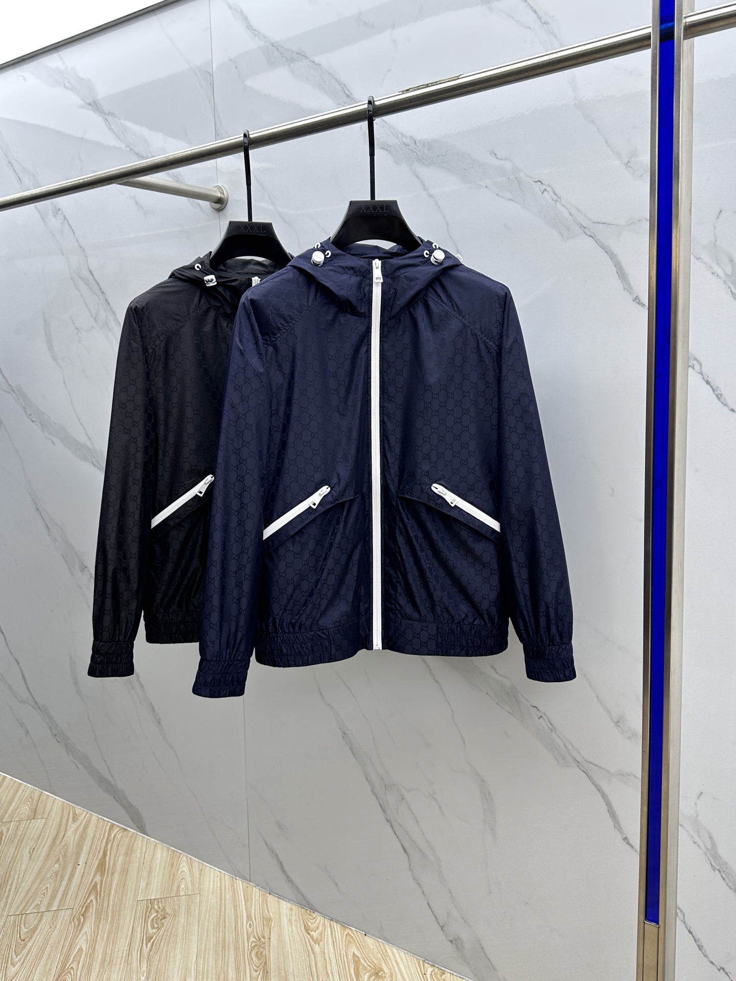 。 🆕Gucci*古驰 2025ss早秋新款古驰连帽夹克外套，双G字母提花面料，秋季爆款外套，穿上就是舒
