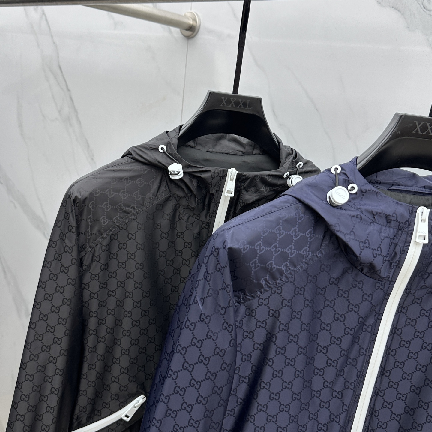 。 🆕Gucci*古驰 2025ss早秋新款古驰连帽夹克外套，双G字母提花面料，秋季爆款外套，穿上就是舒