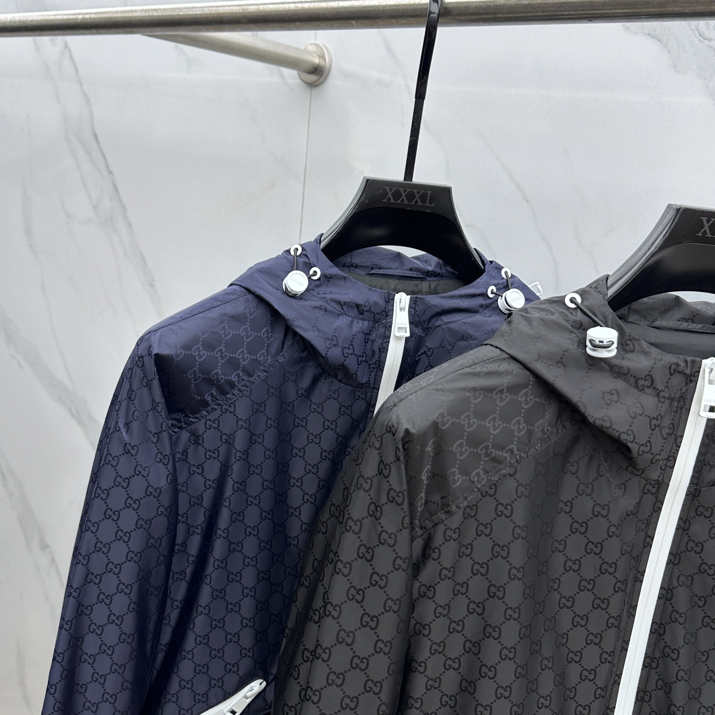 。 🆕Gucci*古驰 2025ss早秋新款古驰连帽夹克外套，双G字母提花面料，秋季爆款外套，穿上就是舒
