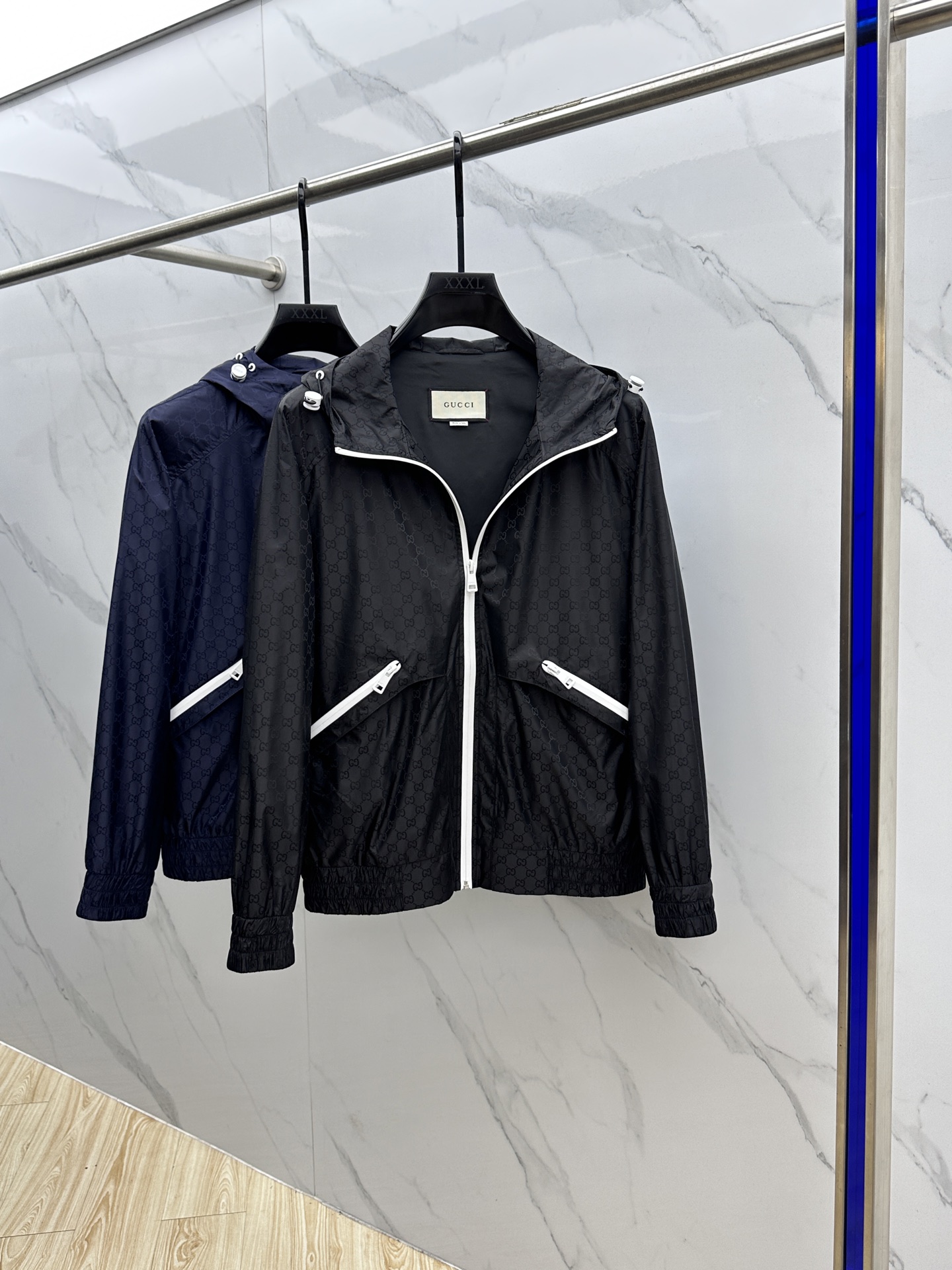。 🆕Gucci*古驰 2025ss早秋新款古驰连帽夹克外套，双G字母提花面料，秋季爆款外套，穿上就是舒