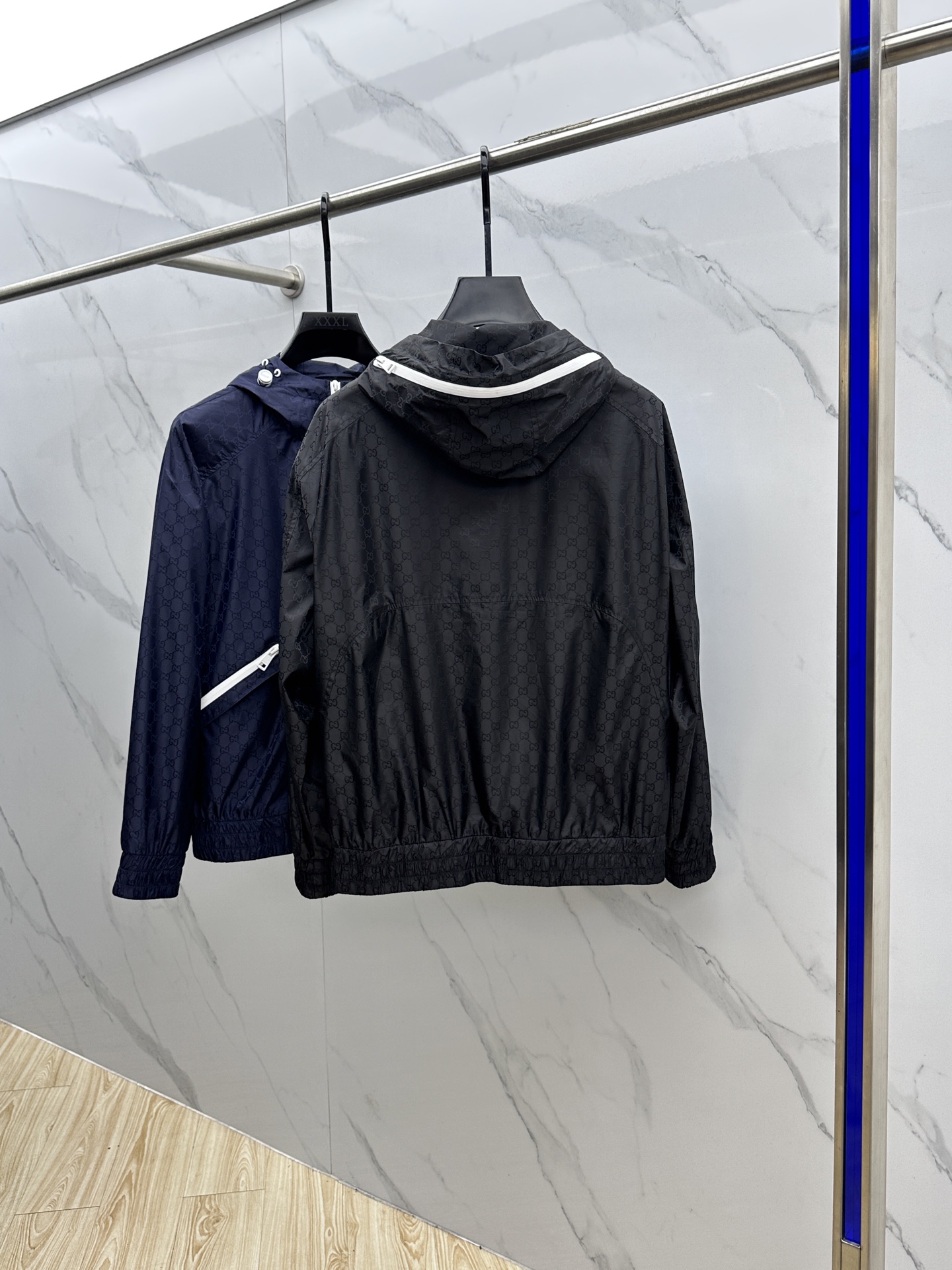 。 🆕Gucci*古驰 2025ss早秋新款古驰连帽夹克外套，双G字母提花面料，秋季爆款外套，穿上就是舒