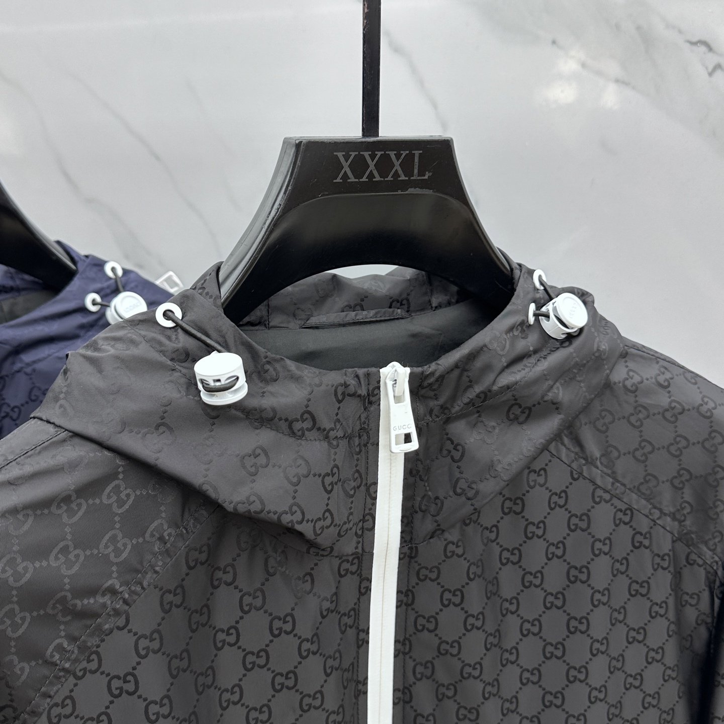 。 🆕Gucci*古驰 2025ss早秋新款古驰连帽夹克外套，双G字母提花面料，秋季爆款外套，穿上就是舒