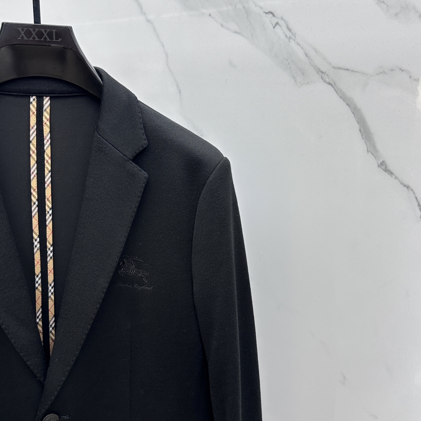 🆕Burberry*巴宝莉 2025ss早秋新款发布❤️巴宝莉西装夹克外套，秋季爆款西装外套，胸前战马l