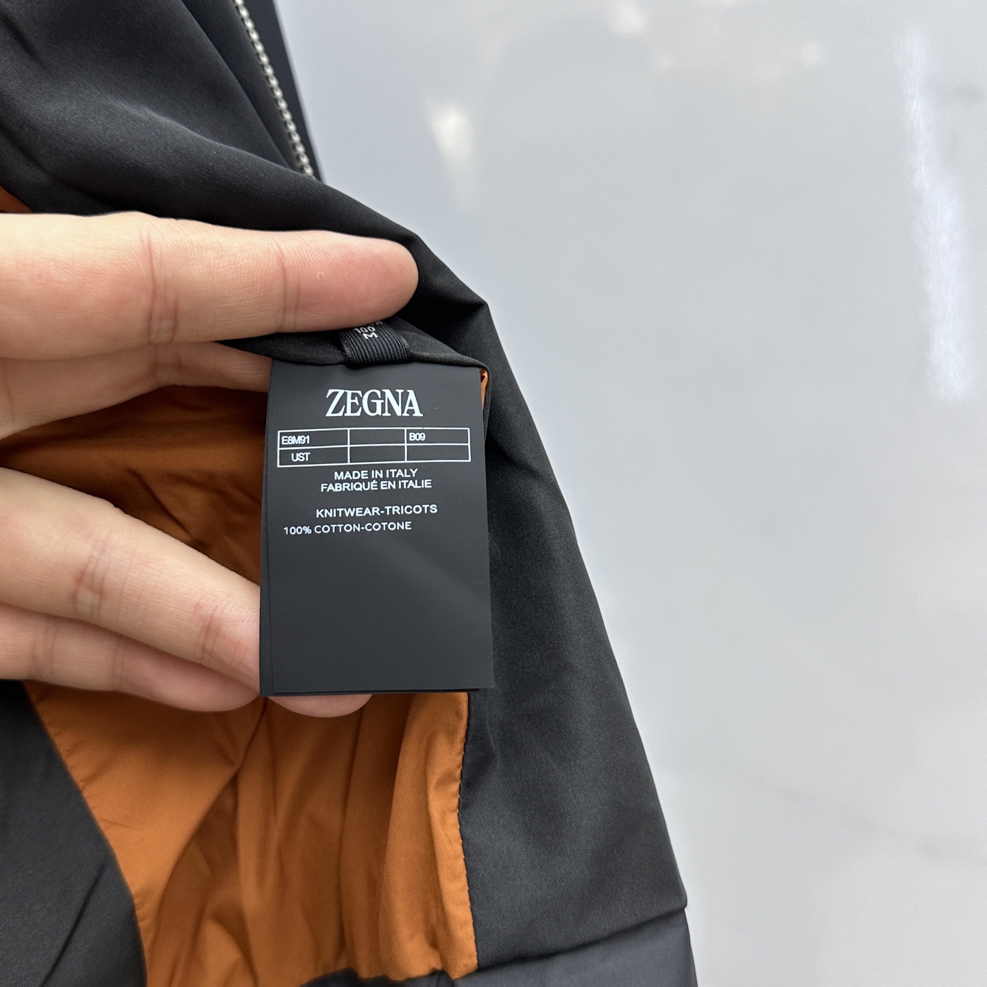 。 🆕ZEGNA*杰尼亚 2025ss秋冬最新时尚男士立领夹克。 经典设计感与颜值爆棚的外套，品质更是无