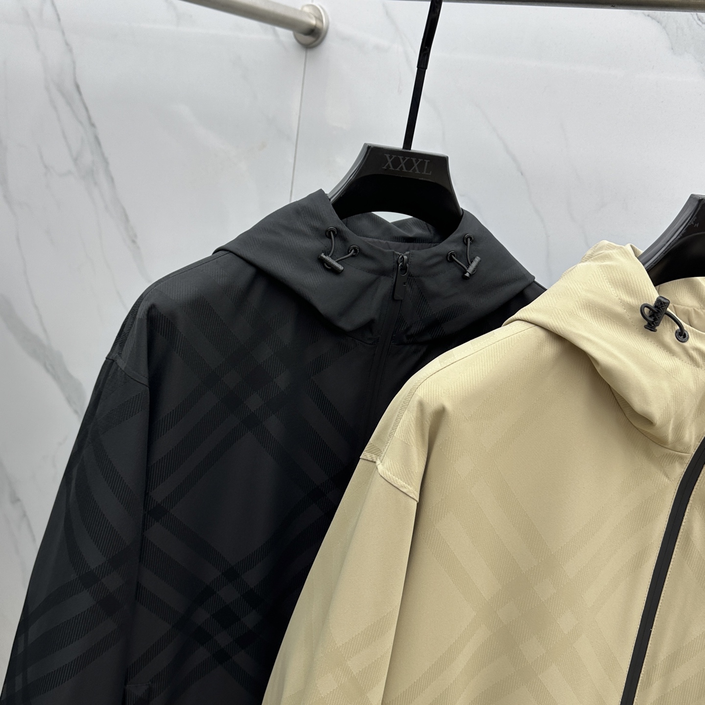 🆕Burberry*巴宝莉 2025ss早秋新款发布 巴宝莉连帽夹克外套，秋季爆款外套，格子提花战马刺绣