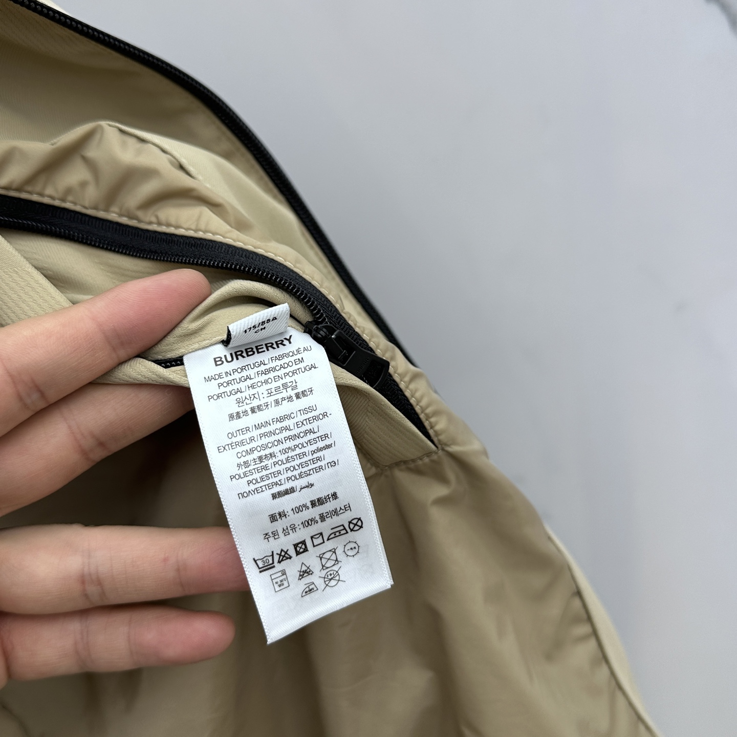 🆕Burberry*巴宝莉 2025ss早秋新款发布 巴宝莉连帽夹克外套，秋季爆款外套，格子提花战马刺绣