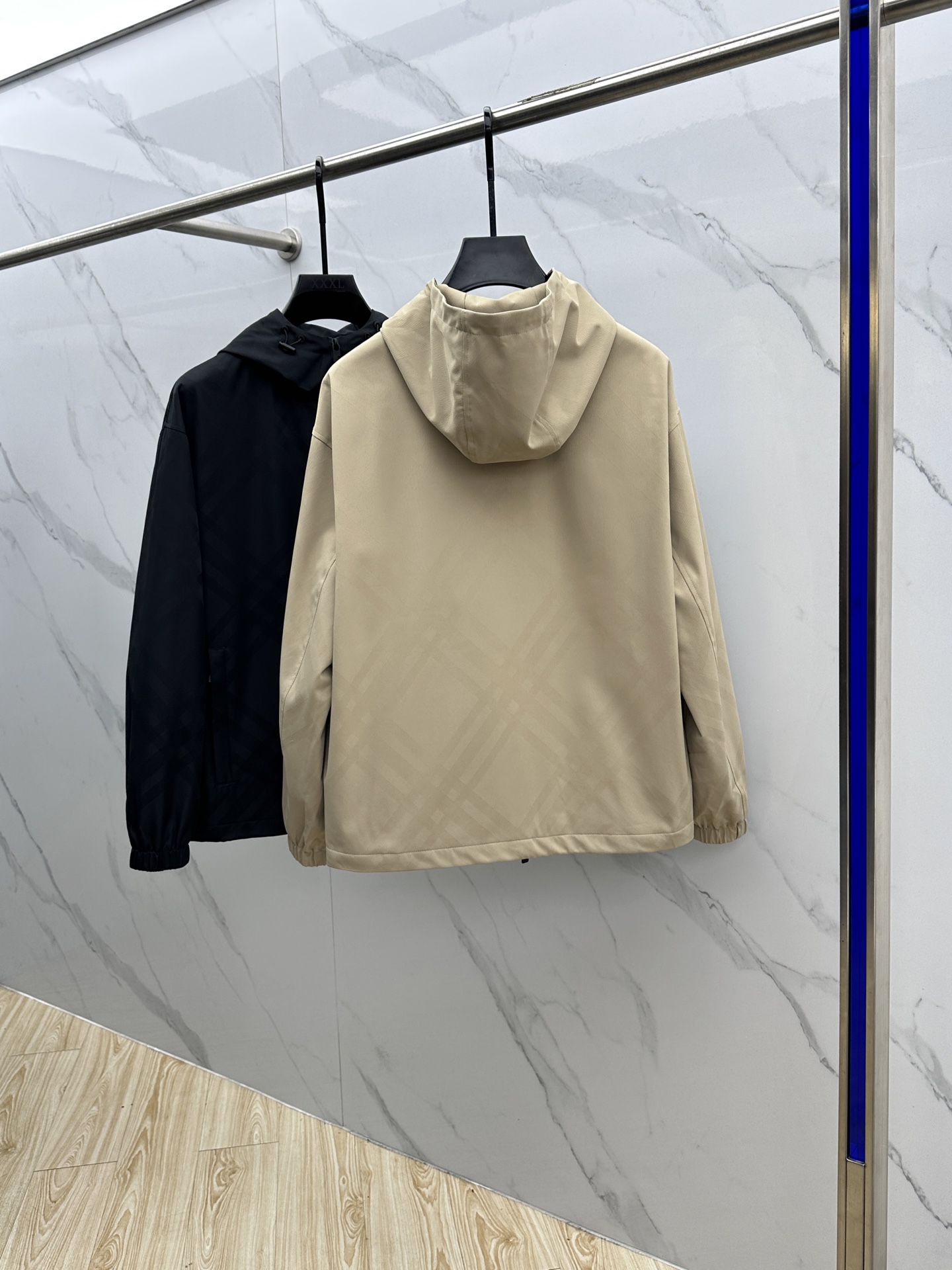 🆕Burberry*巴宝莉 2025ss早秋新款发布 巴宝莉连帽夹克外套，秋季爆款外套，格子提花战马刺绣