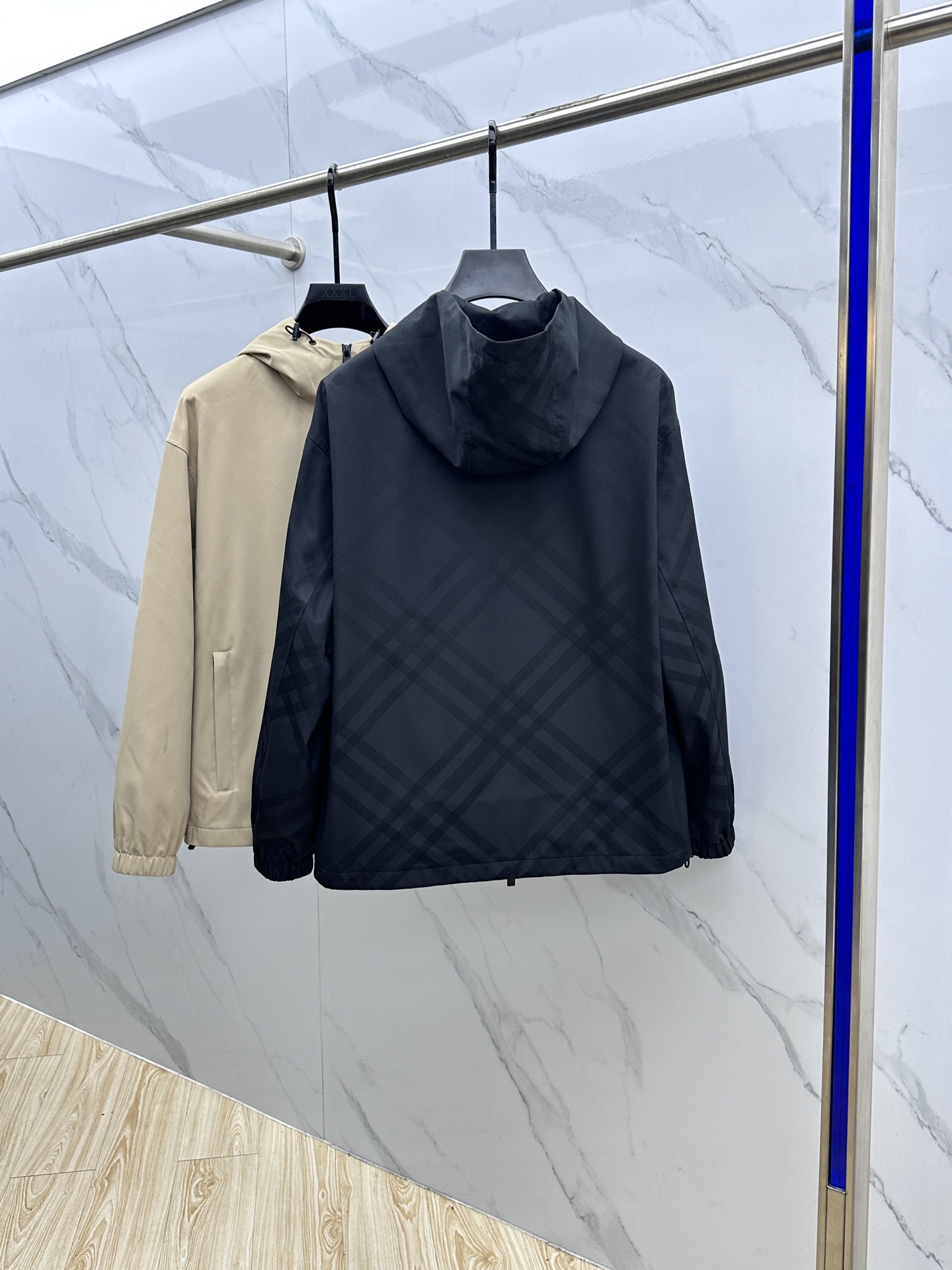 🆕Burberry*巴宝莉 2025ss早秋新款发布 巴宝莉连帽夹克外套，秋季爆款外套，格子提花战马刺绣