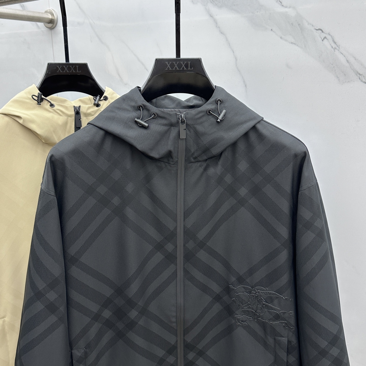 🆕Burberry*巴宝莉 2025ss早秋新款发布 巴宝莉连帽夹克外套，秋季爆款外套，格子提花战马刺绣