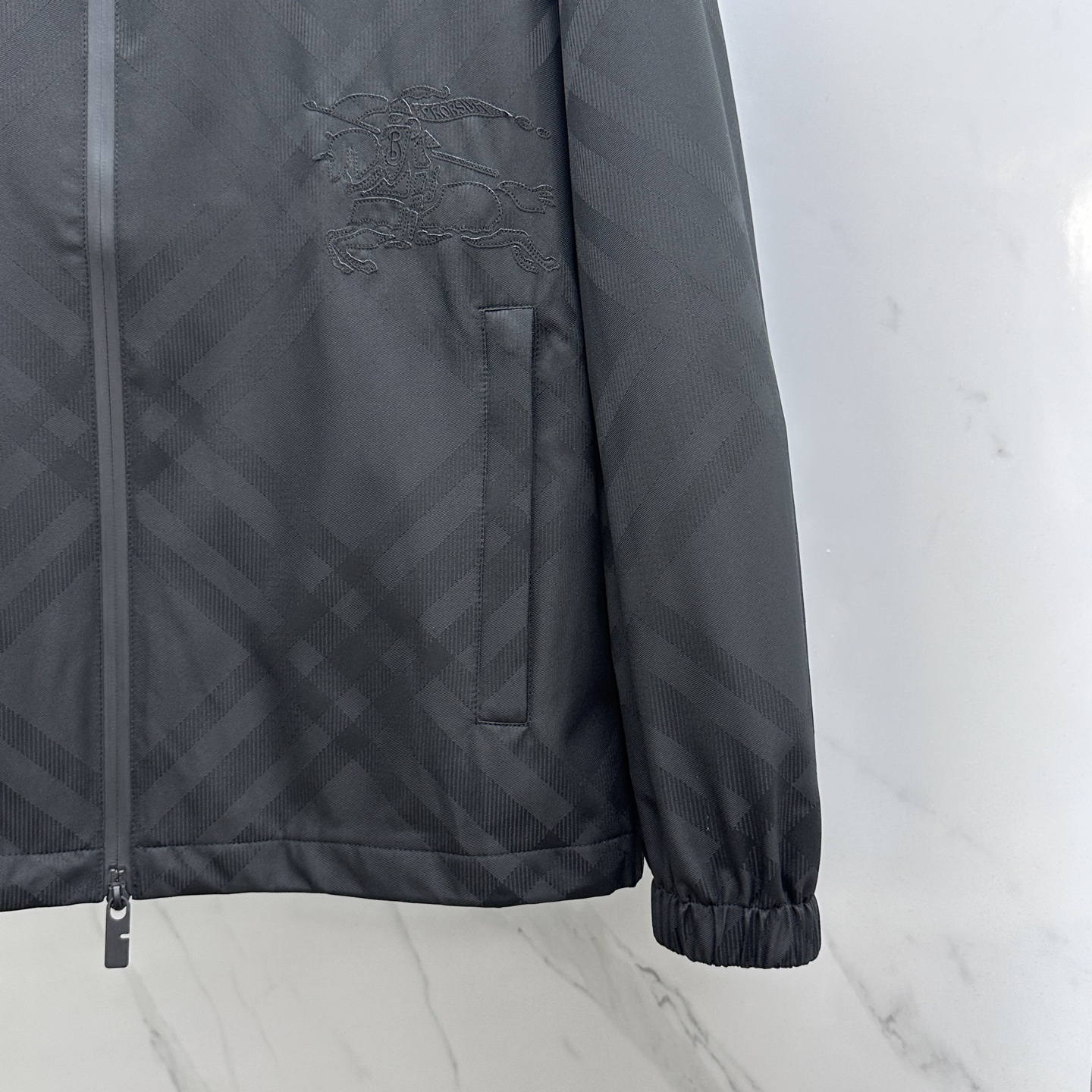 🆕Burberry*巴宝莉 2025ss早秋新款发布 巴宝莉连帽夹克外套，秋季爆款外套，格子提花战马刺绣