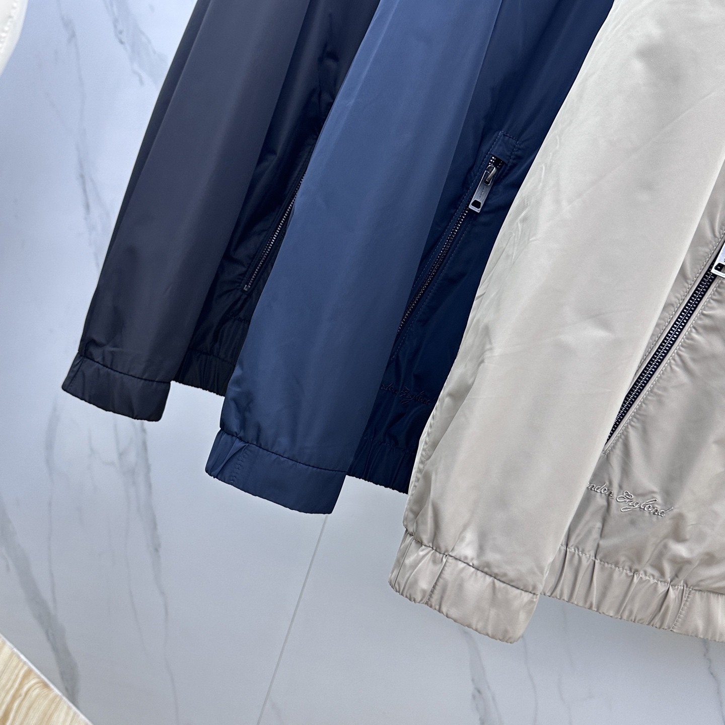 🆕Burberey*巴宝莉 2025ss早秋新款发布❤️巴宝莉连帽夹克外套，秋季爆款夹薄棉夹克，字母lo