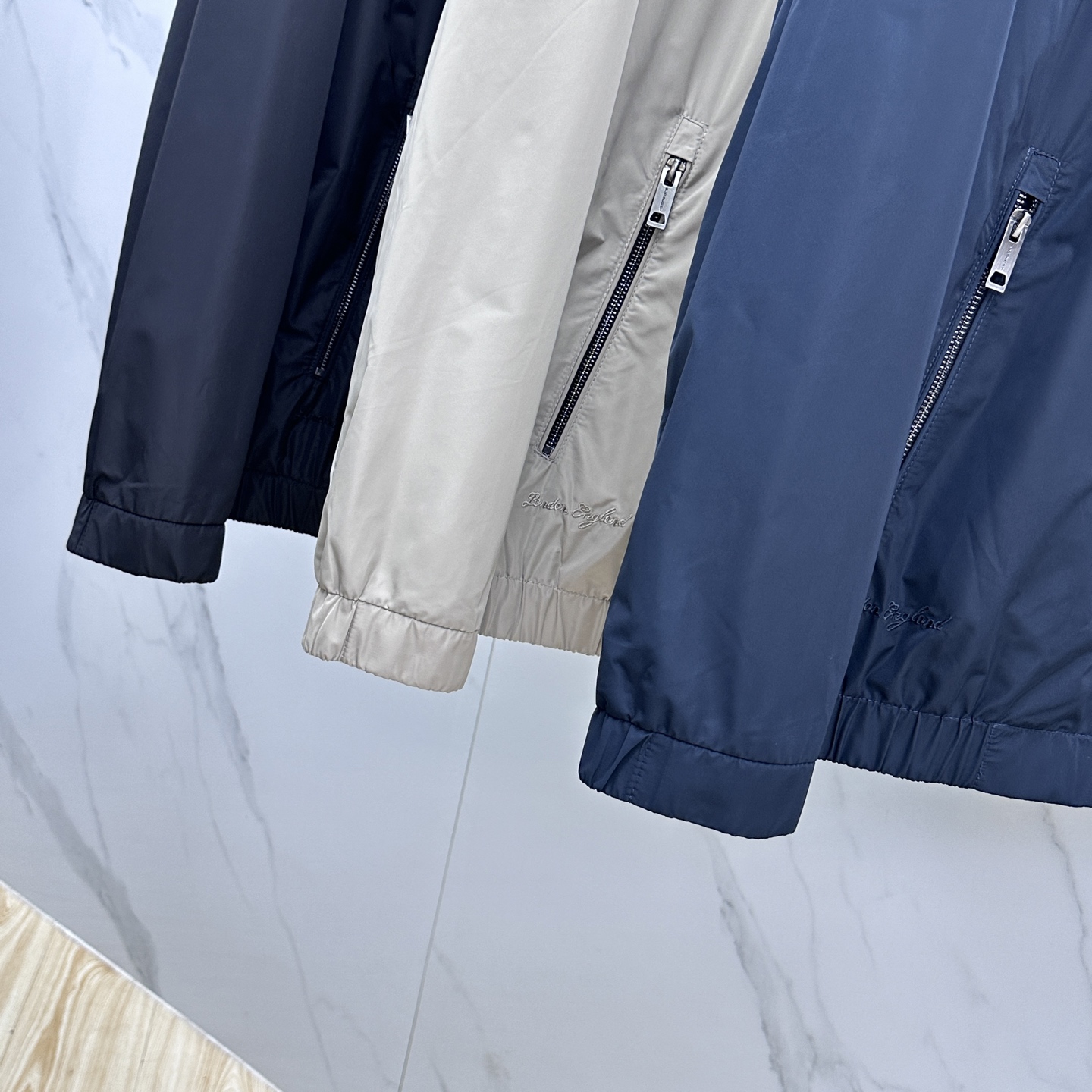 🆕Burberey*巴宝莉 2025ss早秋新款发布❤️巴宝莉连帽夹克外套，秋季爆款夹薄棉夹克，字母lo