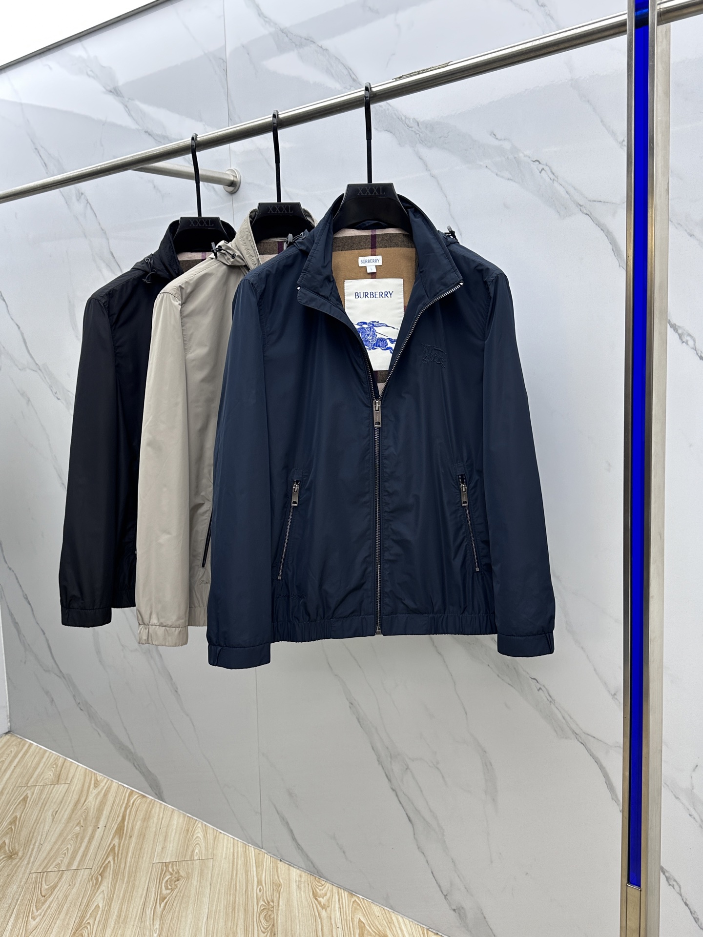 🆕Burberey*巴宝莉 2025ss早秋新款发布❤️巴宝莉连帽夹克外套，秋季爆款夹薄棉夹克，字母lo