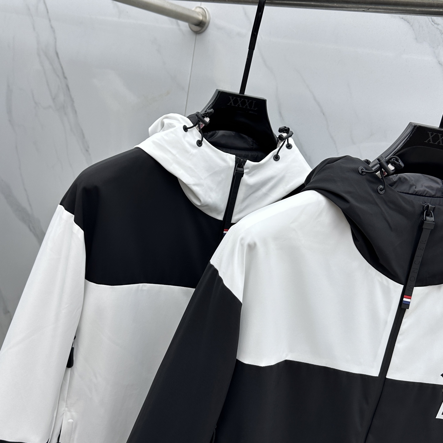 🆕Mon*蒙口 2025ss早秋新款发布男士连帽夹克外套，秋季爆款外套，Logo黑白拼色款款外套，穿上就