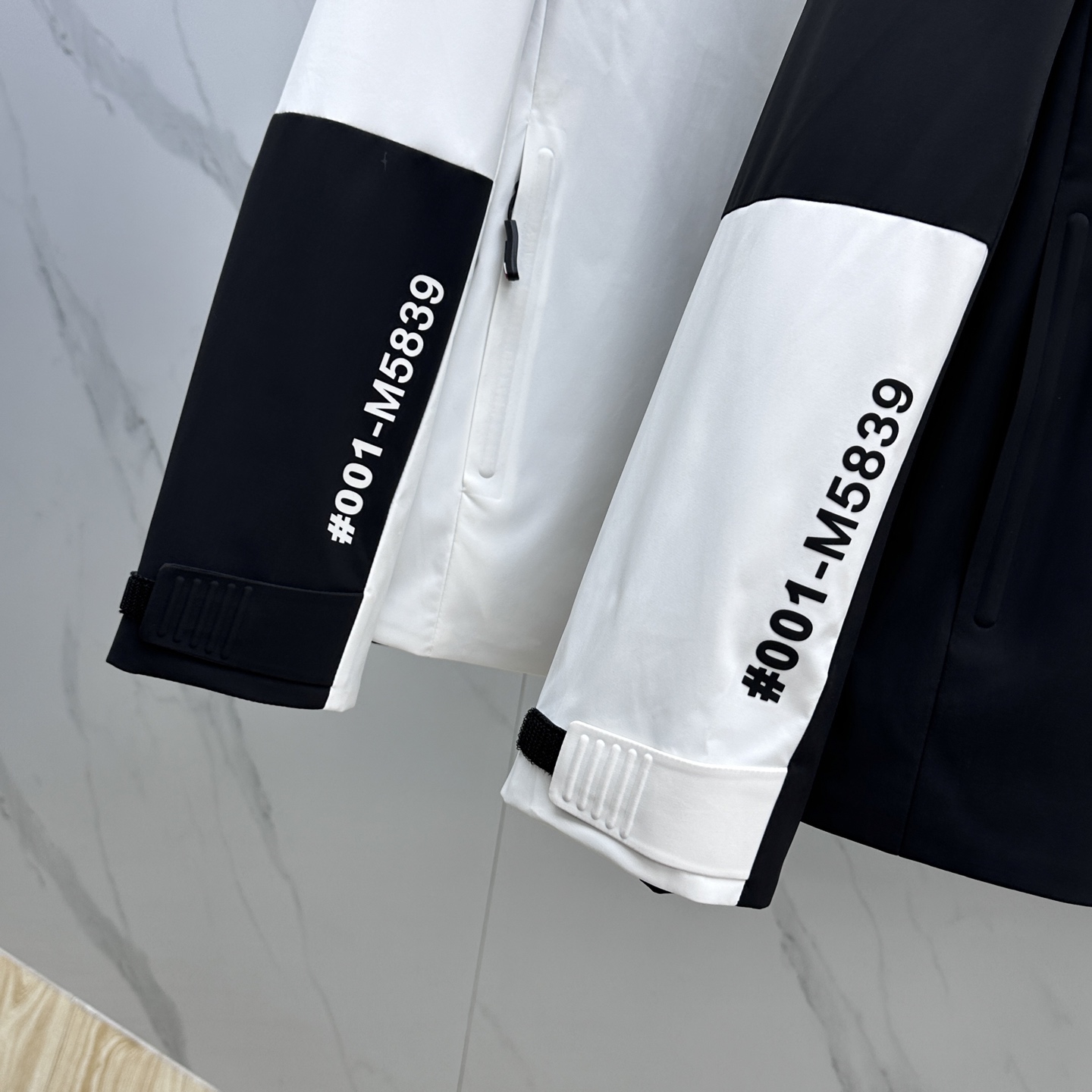 🆕Mon*蒙口 2025ss早秋新款发布男士连帽夹克外套，秋季爆款外套，Logo黑白拼色款款外套，穿上就