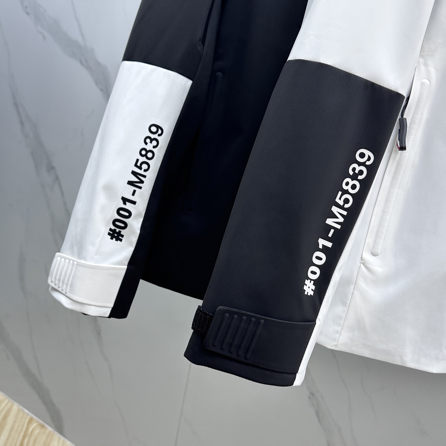 🆕Mon*蒙口 2025ss早秋新款发布男士连帽夹克外套，秋季爆款外套，Logo黑白拼色款款外套，穿上就