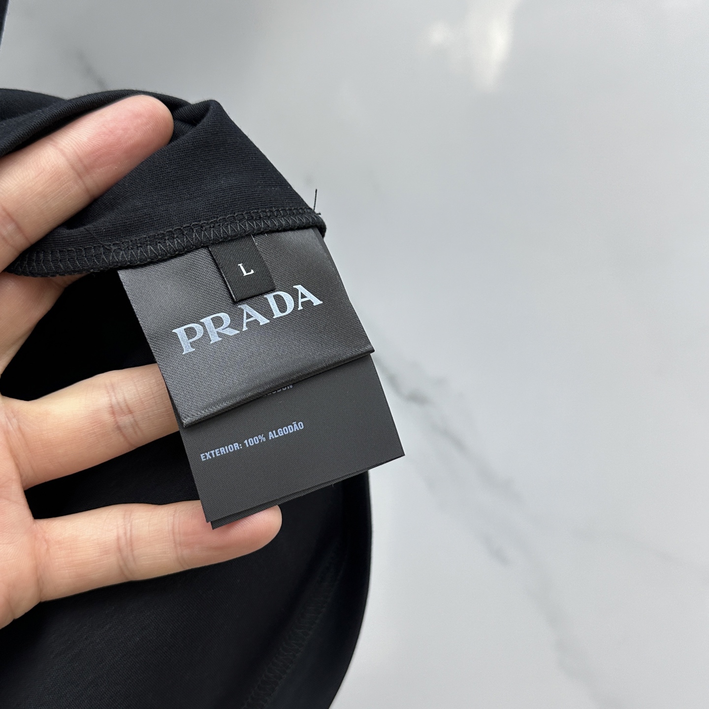  🆕Prad*普拉达 2025春夏新款首发专柜最新款短袖圆领T恤 高端订制 设计前卫时尚！品牌logo红
