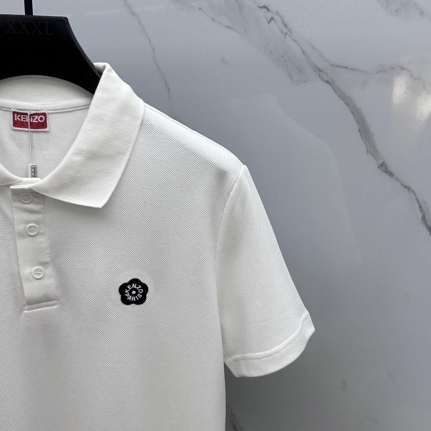  🆕Kenzo 2025春夏新款男士标识短袖Polo衫，延续经典商务休闲翻领POLO恤.该款Polo衫采