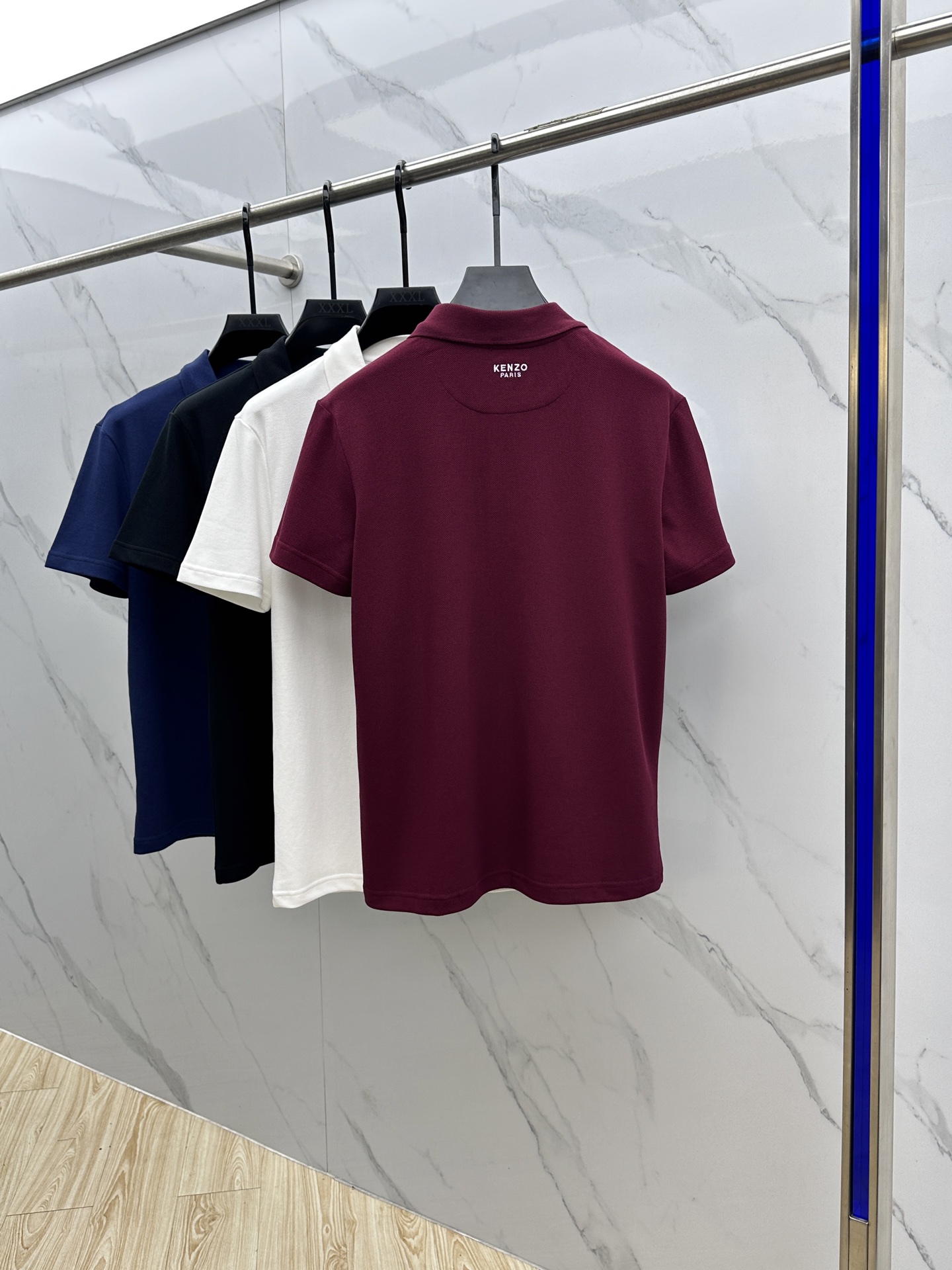  🆕Kenzo 2025春夏新款男士标识短袖Polo衫，延续经典商务休闲翻领POLO恤.该款Polo衫采