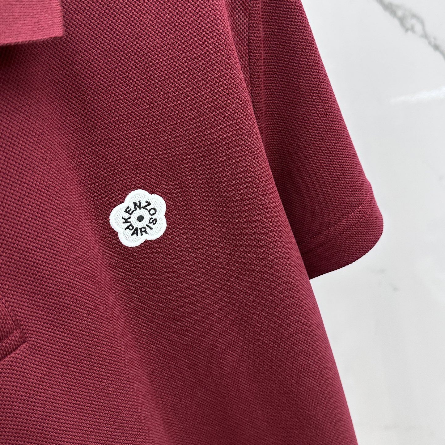  🆕Kenzo 2025春夏新款男士标识短袖Polo衫，延续经典商务休闲翻领POLO恤.该款Polo衫采