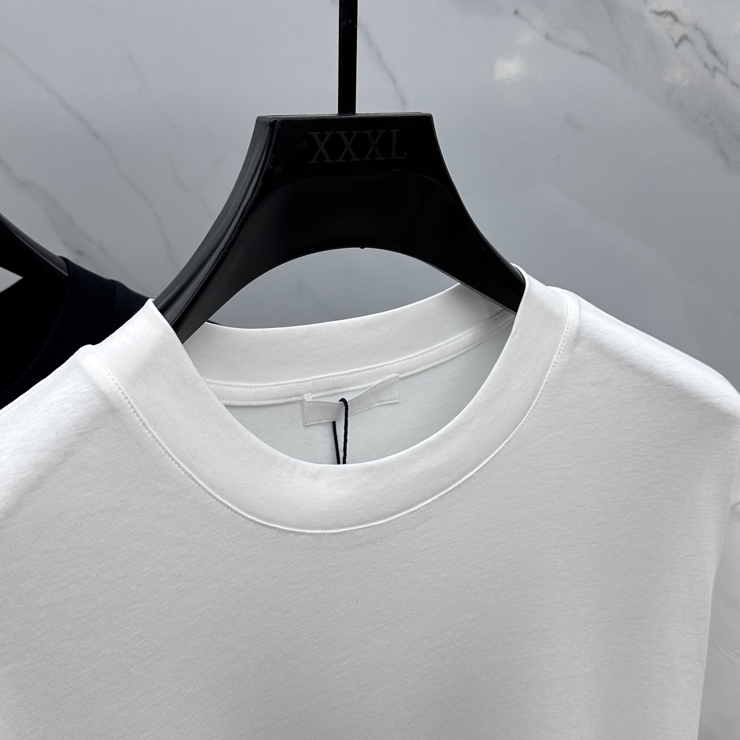  🆕Prad*普拉达 2025春夏新款首发专柜最新款短袖圆领T恤 高端订制 设计前卫时尚！品牌logo设