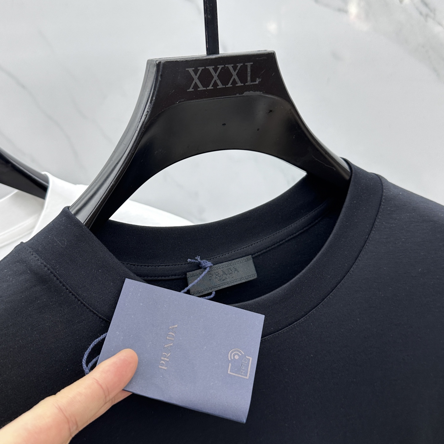  🆕Prad*普拉达 2025春夏新款首发专柜最新款短袖圆领T恤 高端订制 设计前卫时尚！品牌logo设