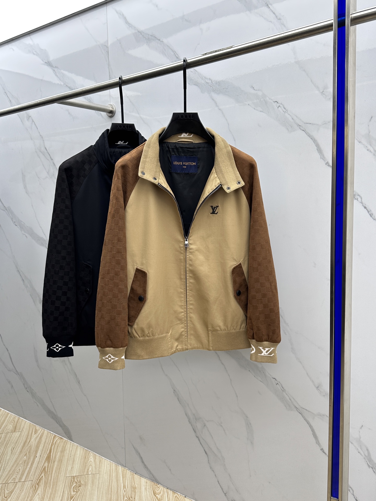 🆕1V*路易威登 2025ss早秋新款发布 驴牌立领夹克外套，秋季爆款外套，Lv金属logo款外套，穿上