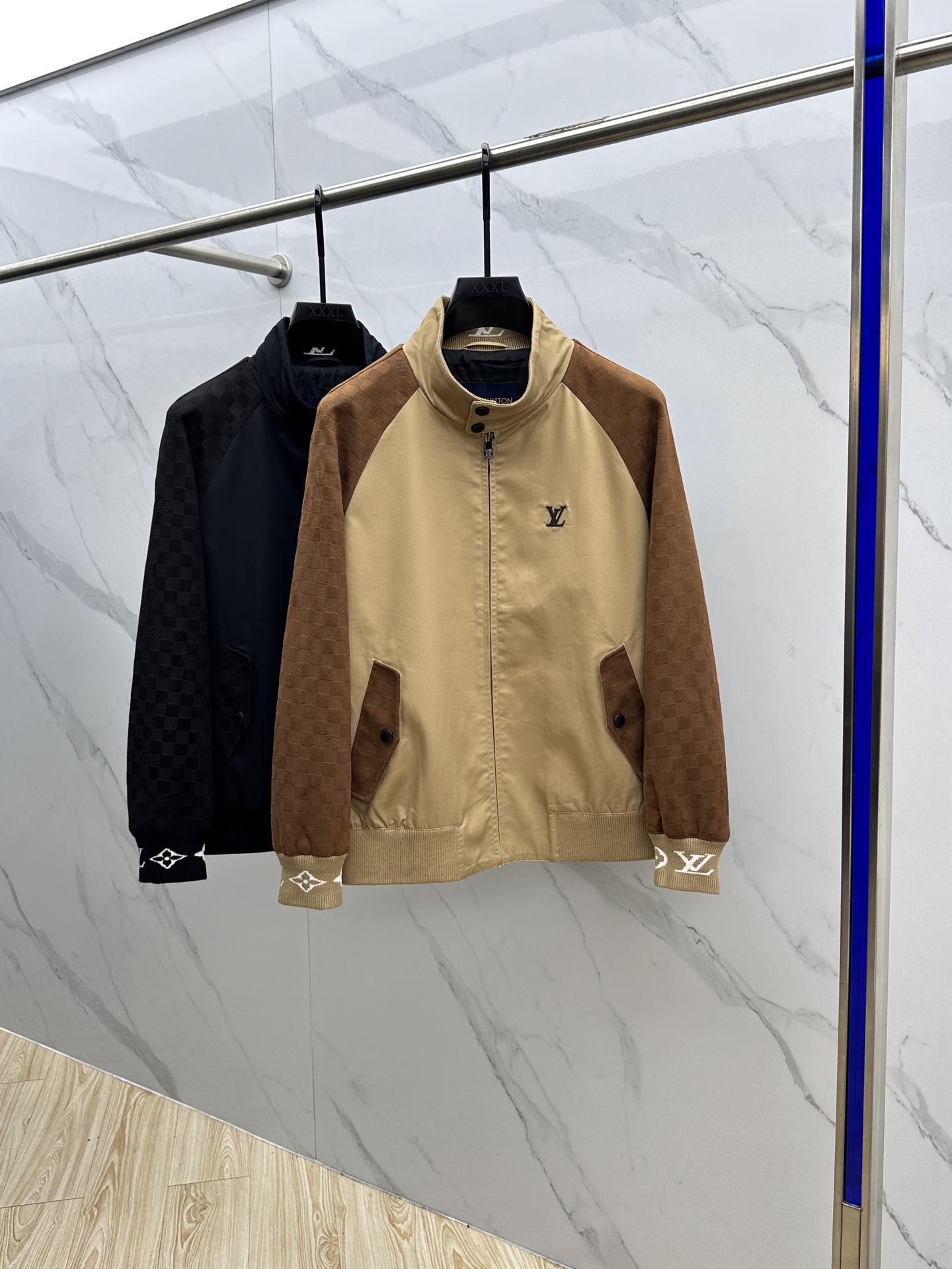 🆕1V*路易威登 2025ss早秋新款发布 驴牌立领夹克外套，秋季爆款外套，Lv金属logo款外套，穿上