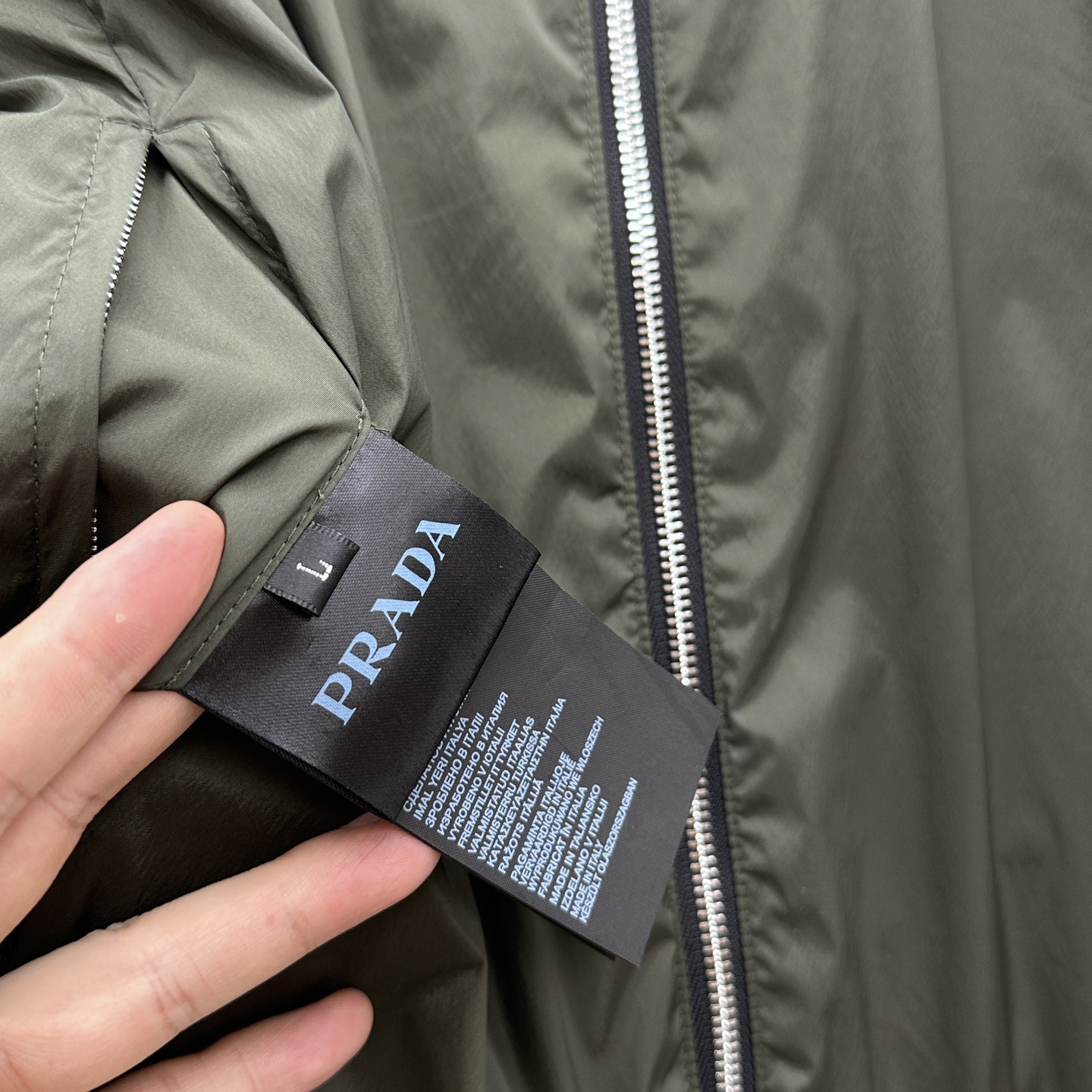 🆕Prad*普拉达 2025ss秋冬新款P家立领双面棉服夹克。经典设计感与颜值爆棚的外套，品质更是无法挑