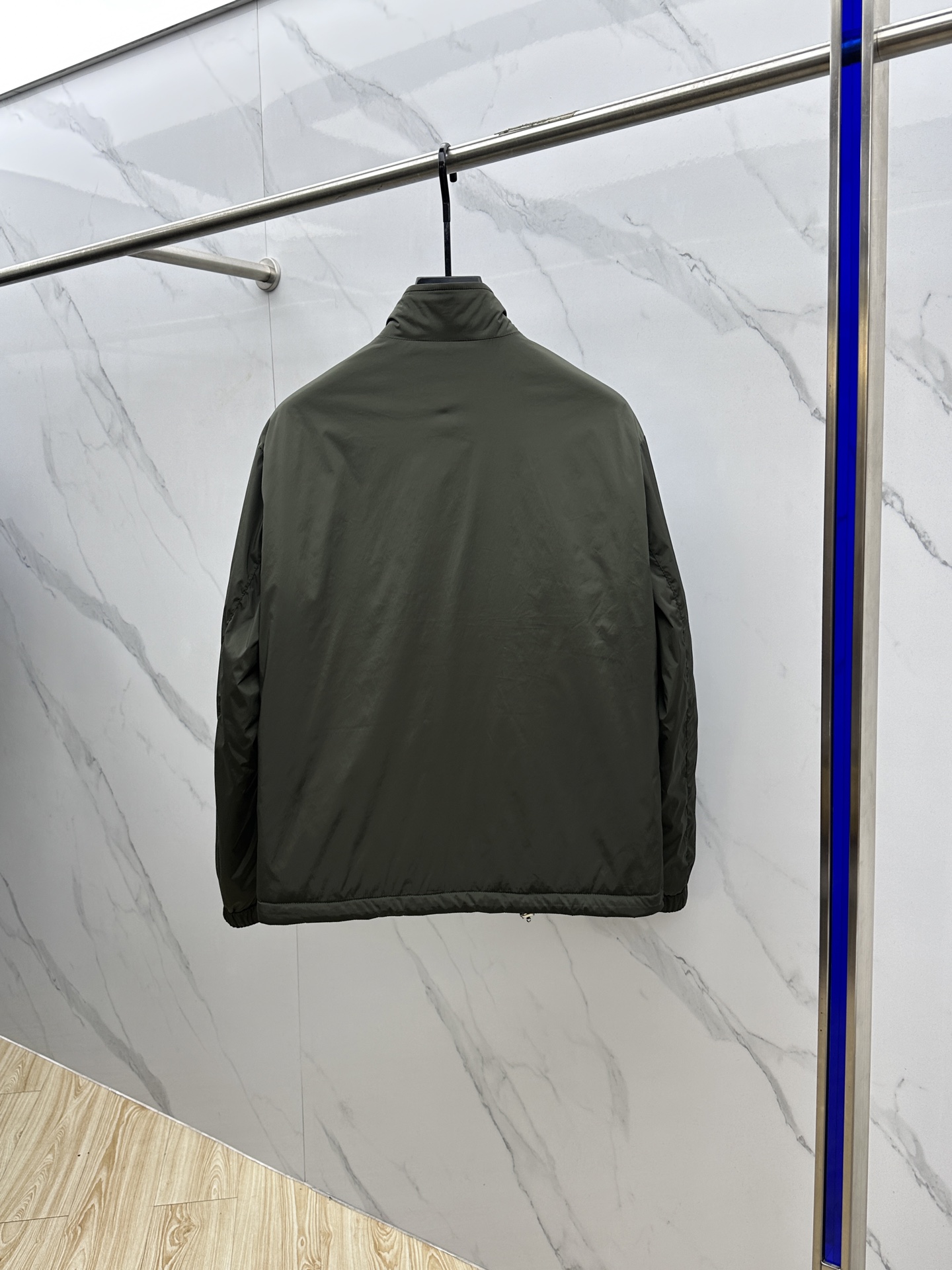 🆕Prad*普拉达 2025ss秋冬新款P家立领双面棉服夹克。经典设计感与颜值爆棚的外套，品质更是无法挑