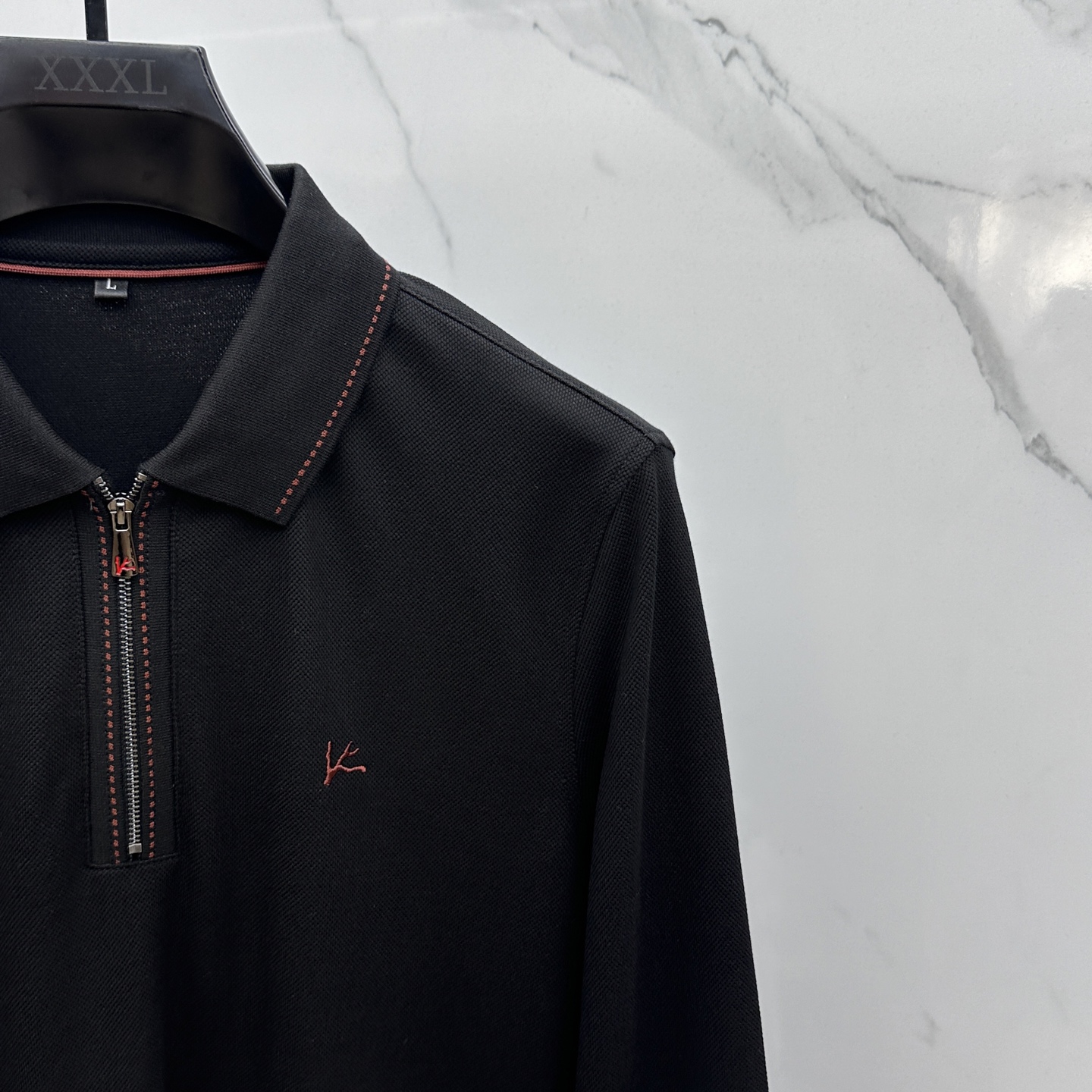 🆕ISAIA 意大利品牌 2025秋冬新款男士标识短袖Polo衫，延续经典商务休闲翻领POLO恤.该款P