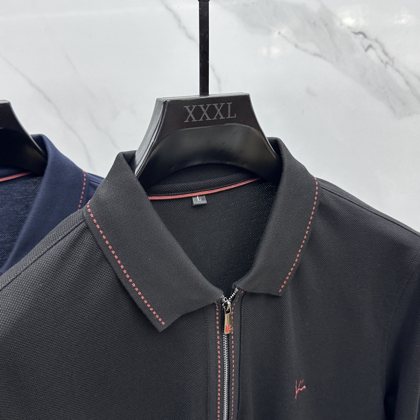 🆕ISAIA 意大利品牌 2025秋冬新款男士标识短袖Polo衫，延续经典商务休闲翻领POLO恤.该款P