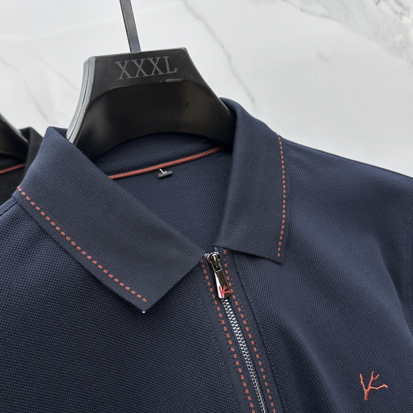 🆕ISAIA 意大利品牌 2025秋冬新款男士标识短袖Polo衫，延续经典商务休闲翻领POLO恤.该款P