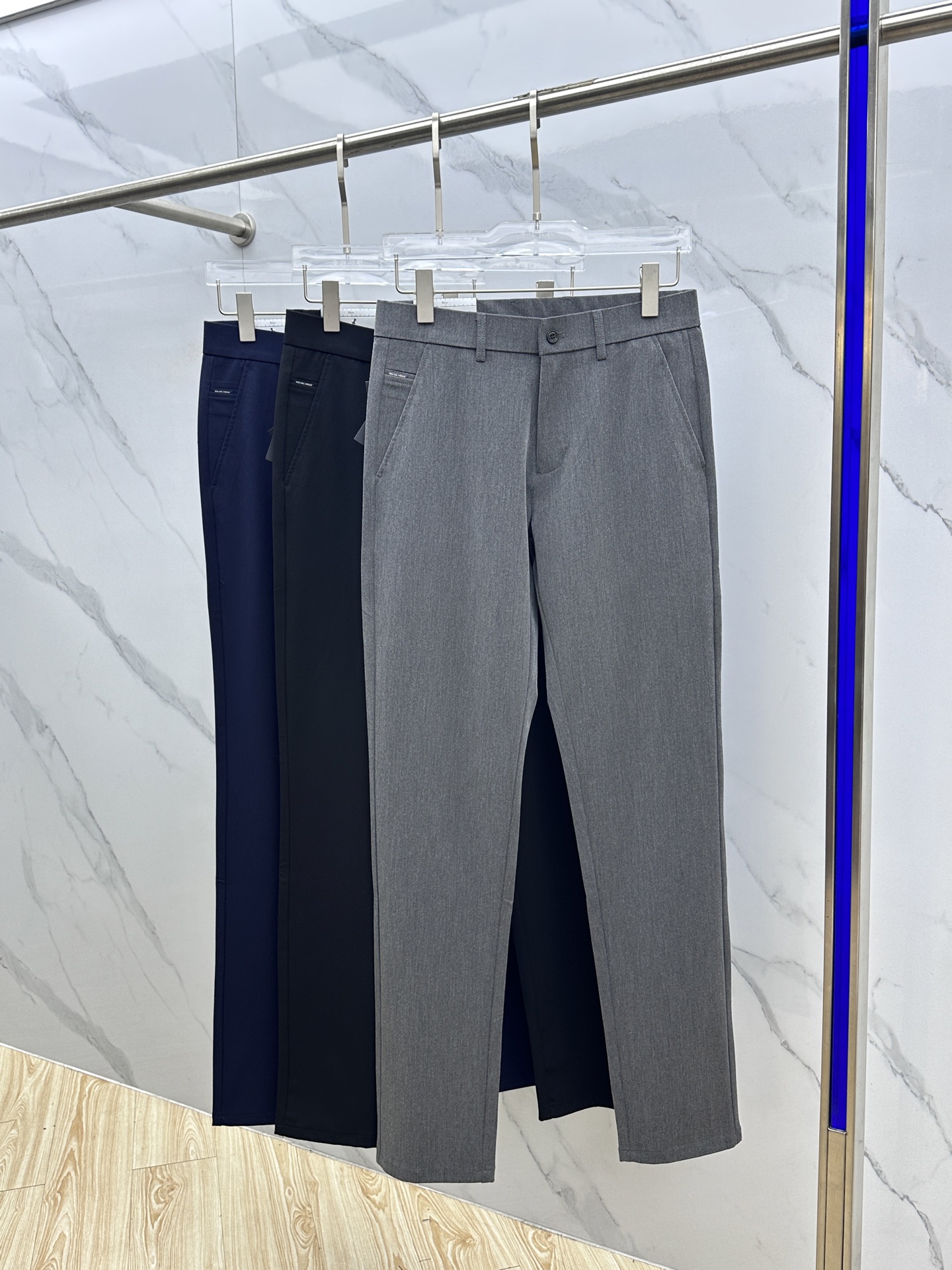 🆕Prad*普拉达 2025早秋新品休闲裤西裤，官网同步发售，裤身工艺设计，进口客供辅料、面料定制，代工